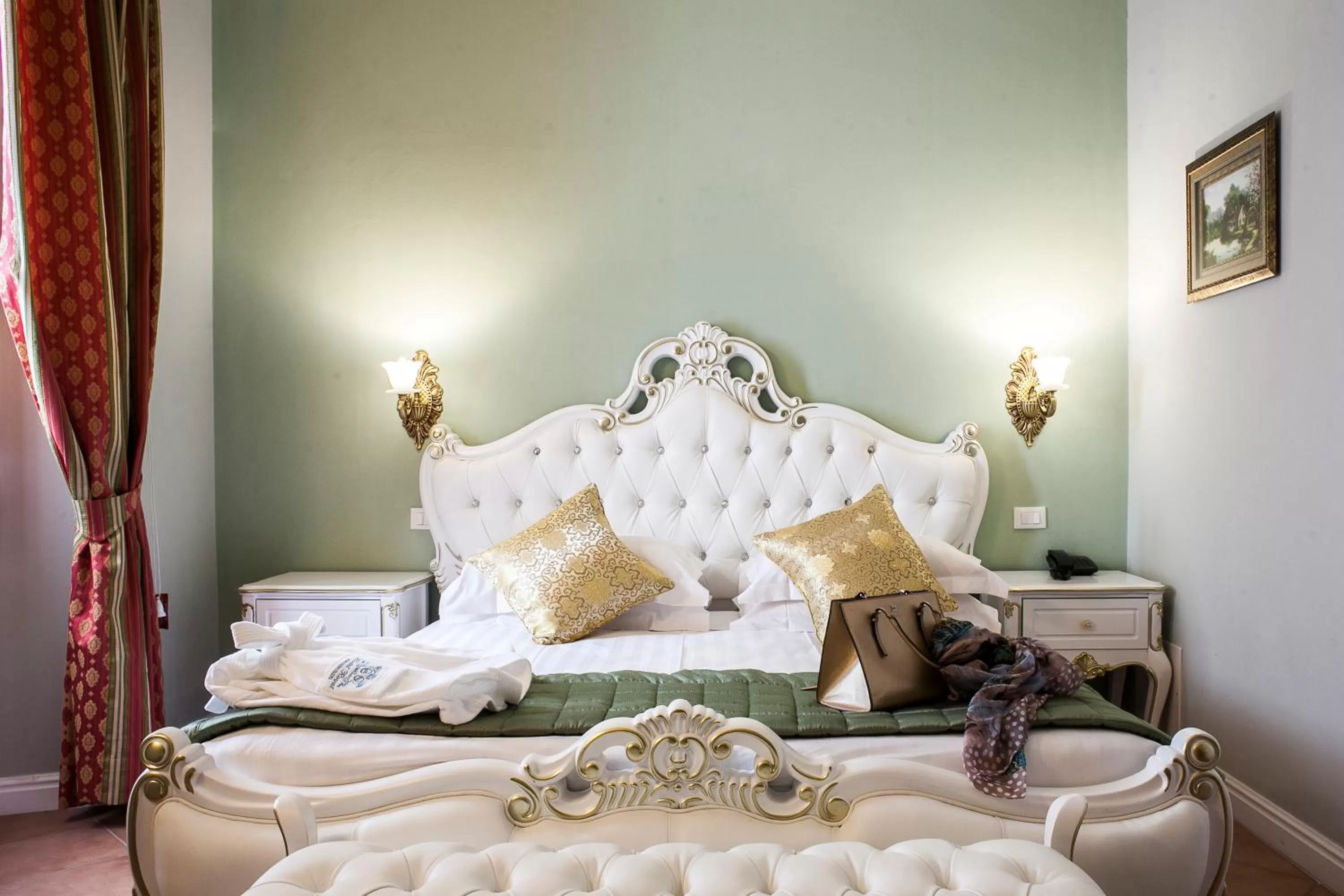 Other, Bed in Villa Royal