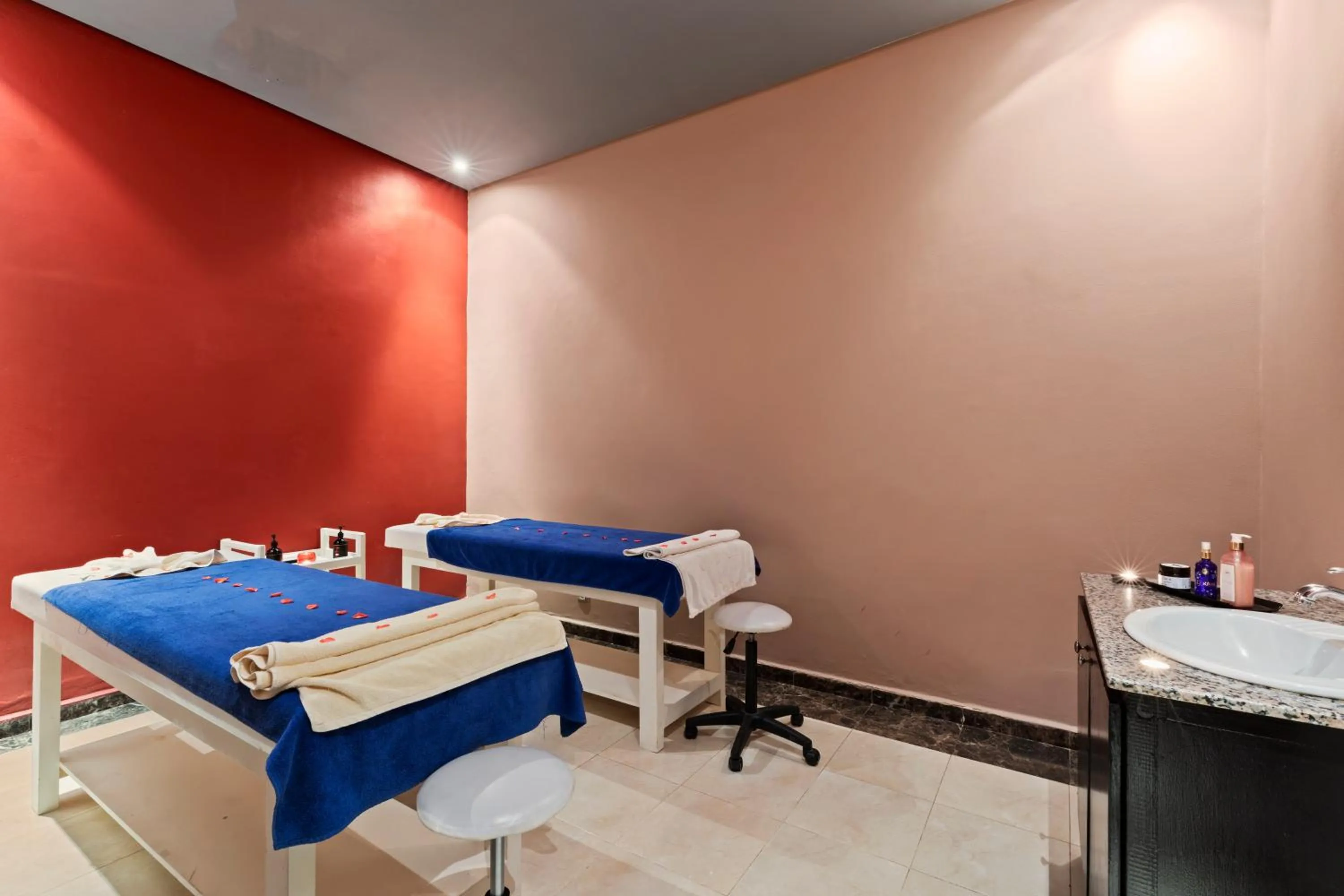 Massage in Pickalbatros Aqua Fun Club All Inclusive