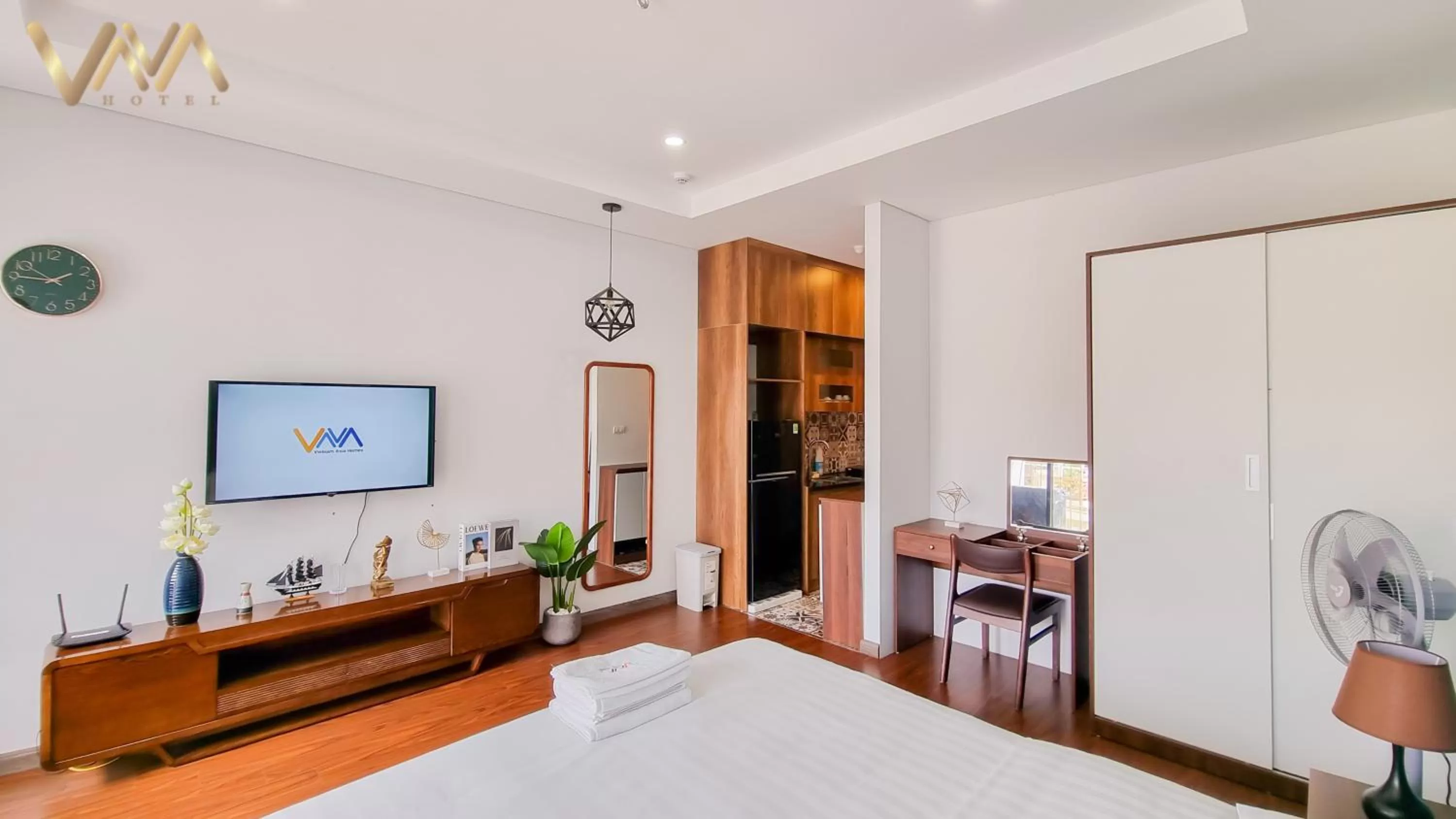 TV and multimedia, Bed in VNAHOMES Serviced Apartment