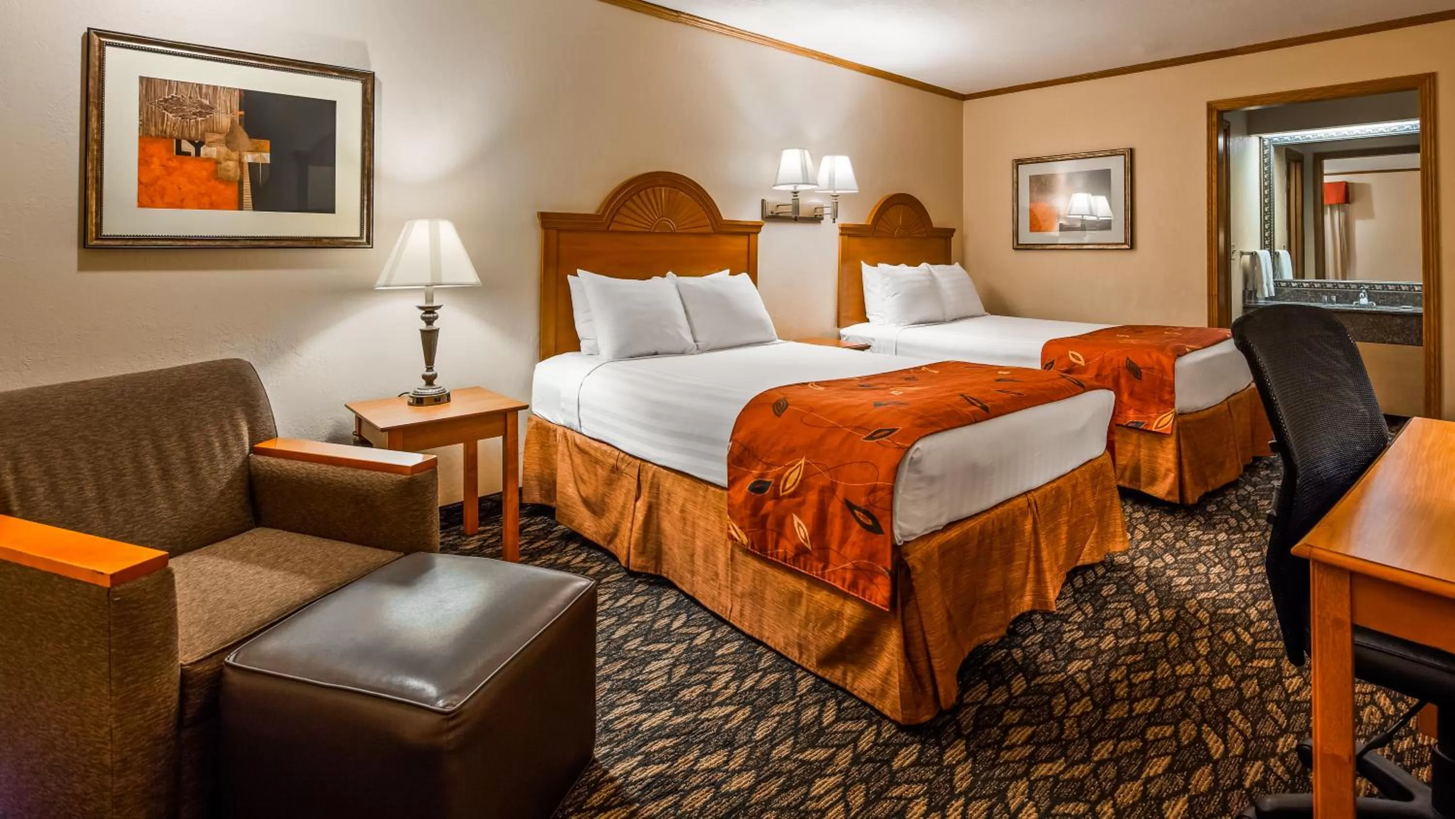 Double Room with Two Double Beds - Smoking in SureStay by Best Western Kansas City Country Inn North