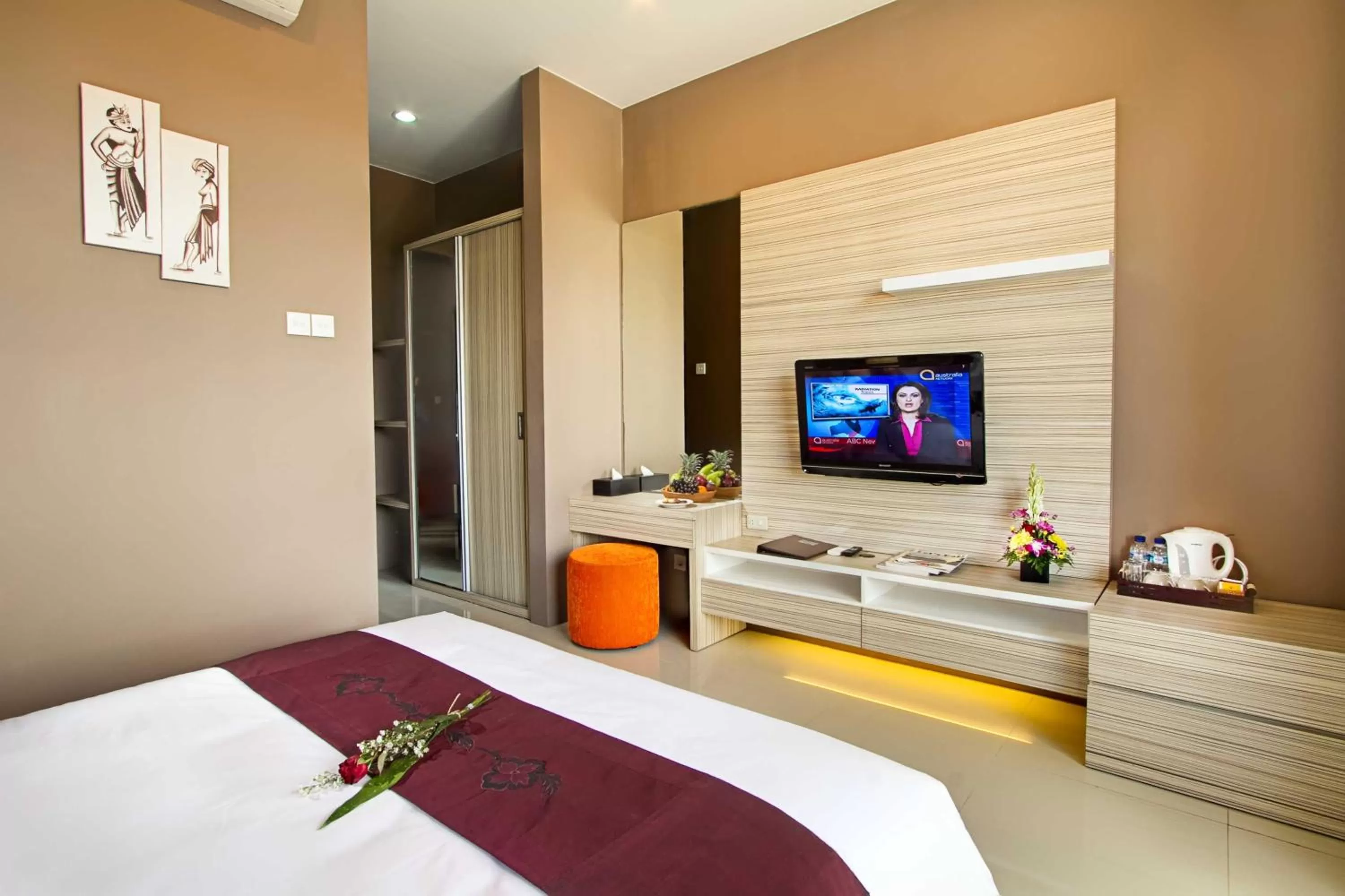 Communal lounge/ TV room, Bed in ABISHA Resort Jimbaran
