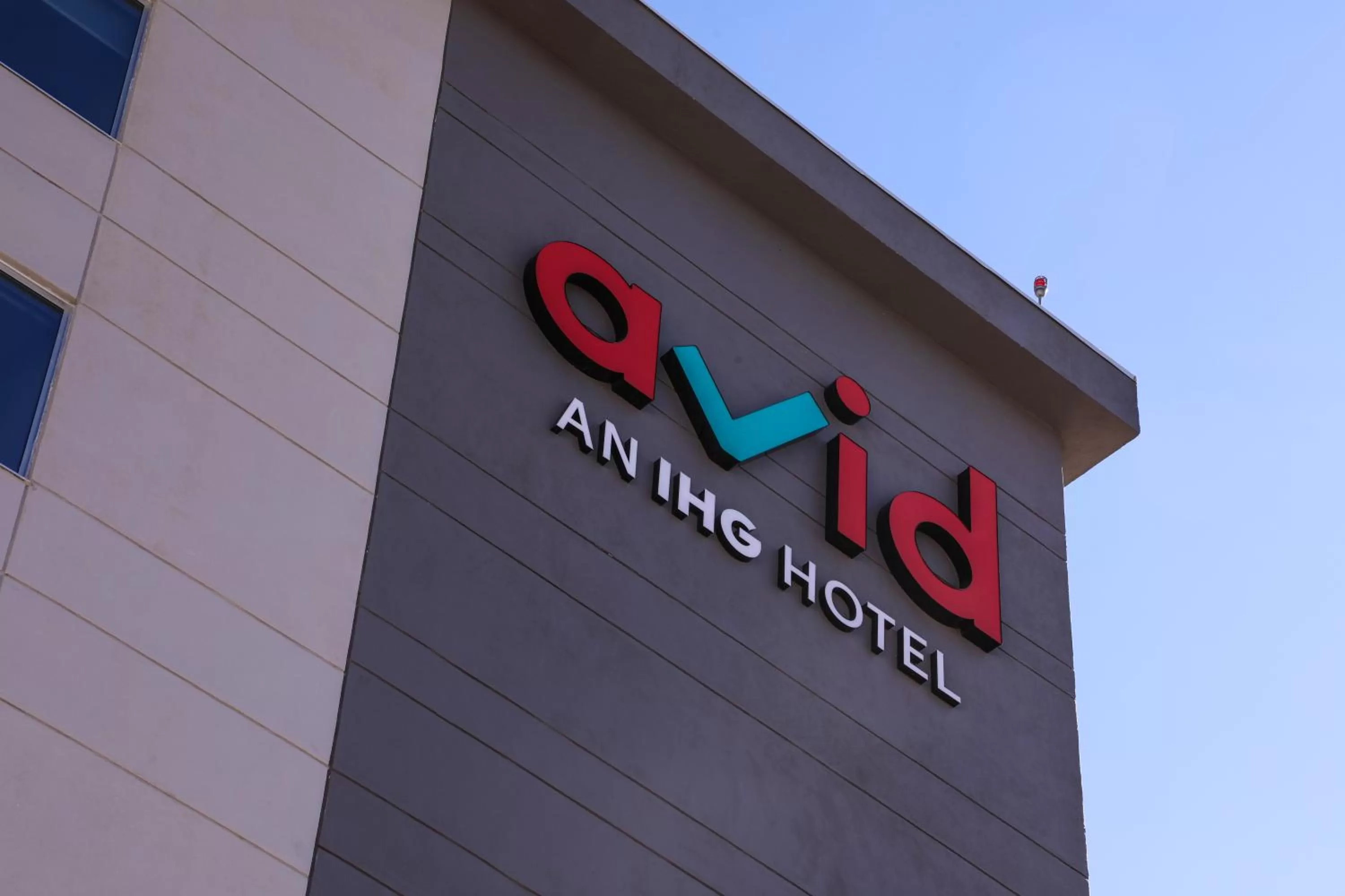 Property logo or sign in avid hotel - Fresnillo by IHG