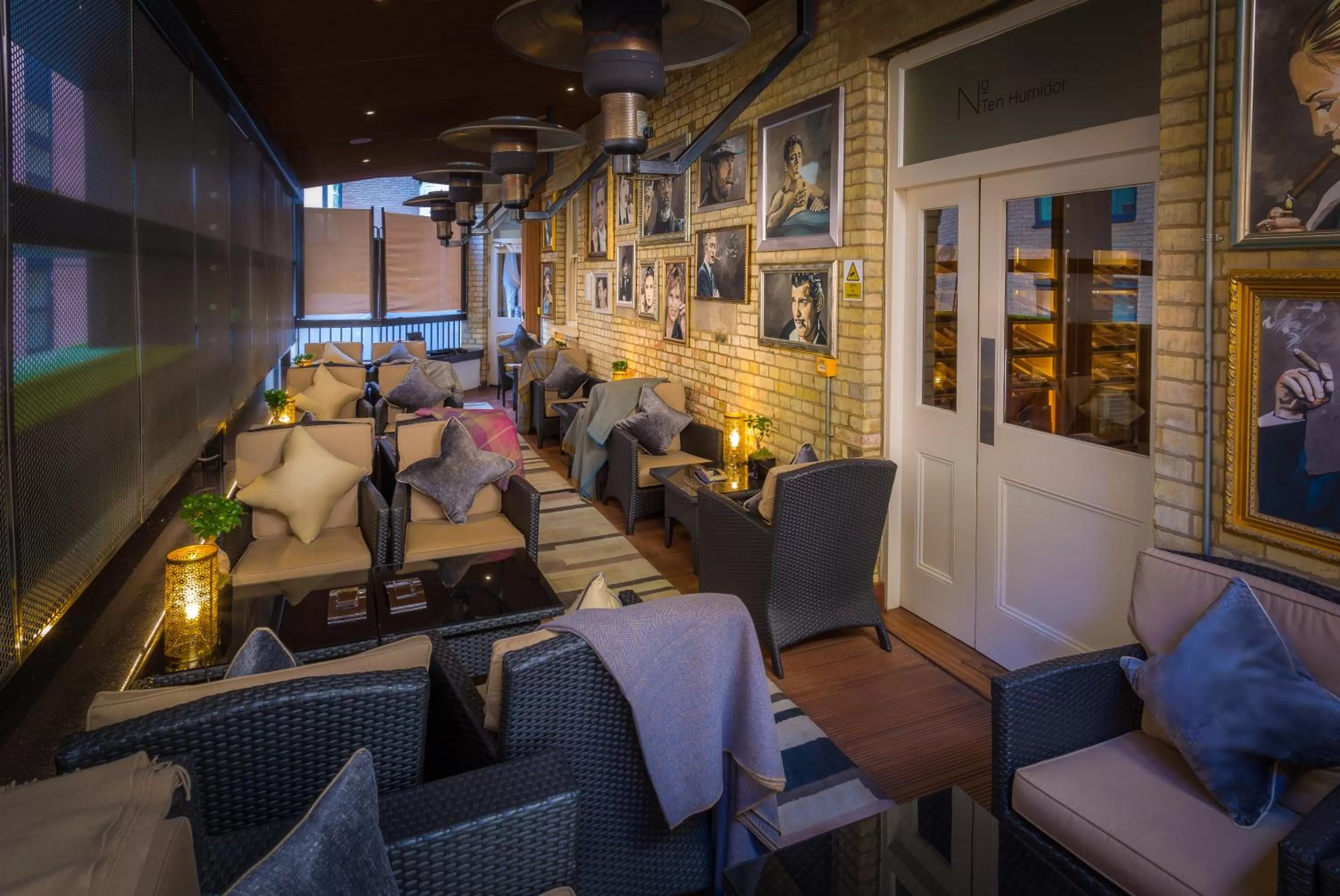 Patio in Ten Manchester Street Hotel