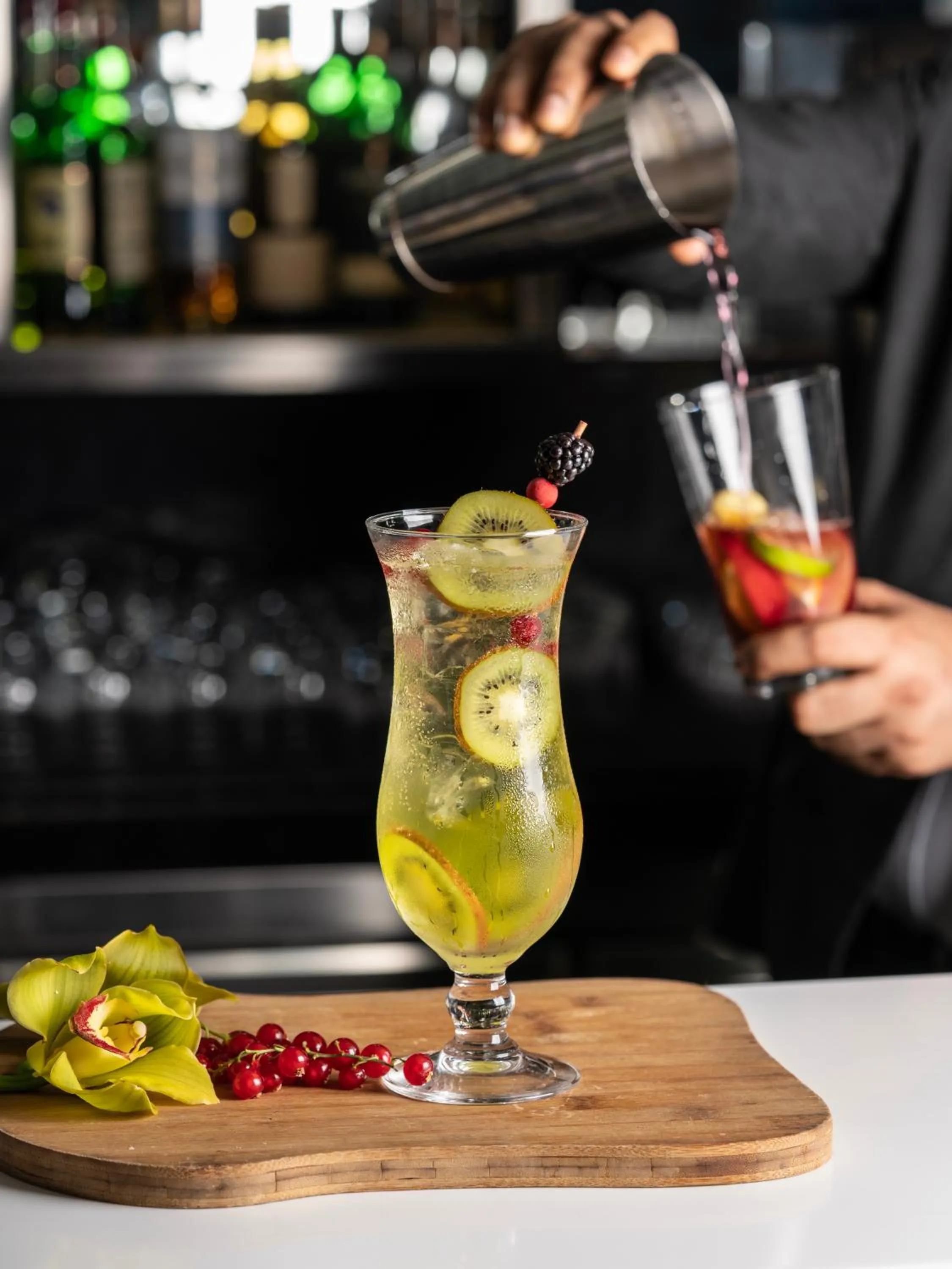 Restaurant/places to eat in Radisson Collection Muscat, Hormuz Grand