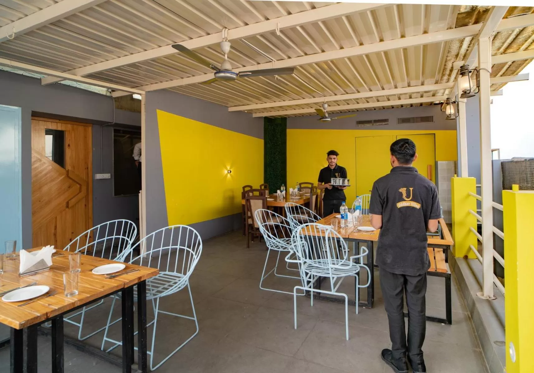 Restaurant/places to eat in Uddhav Vilas A Family Hotel