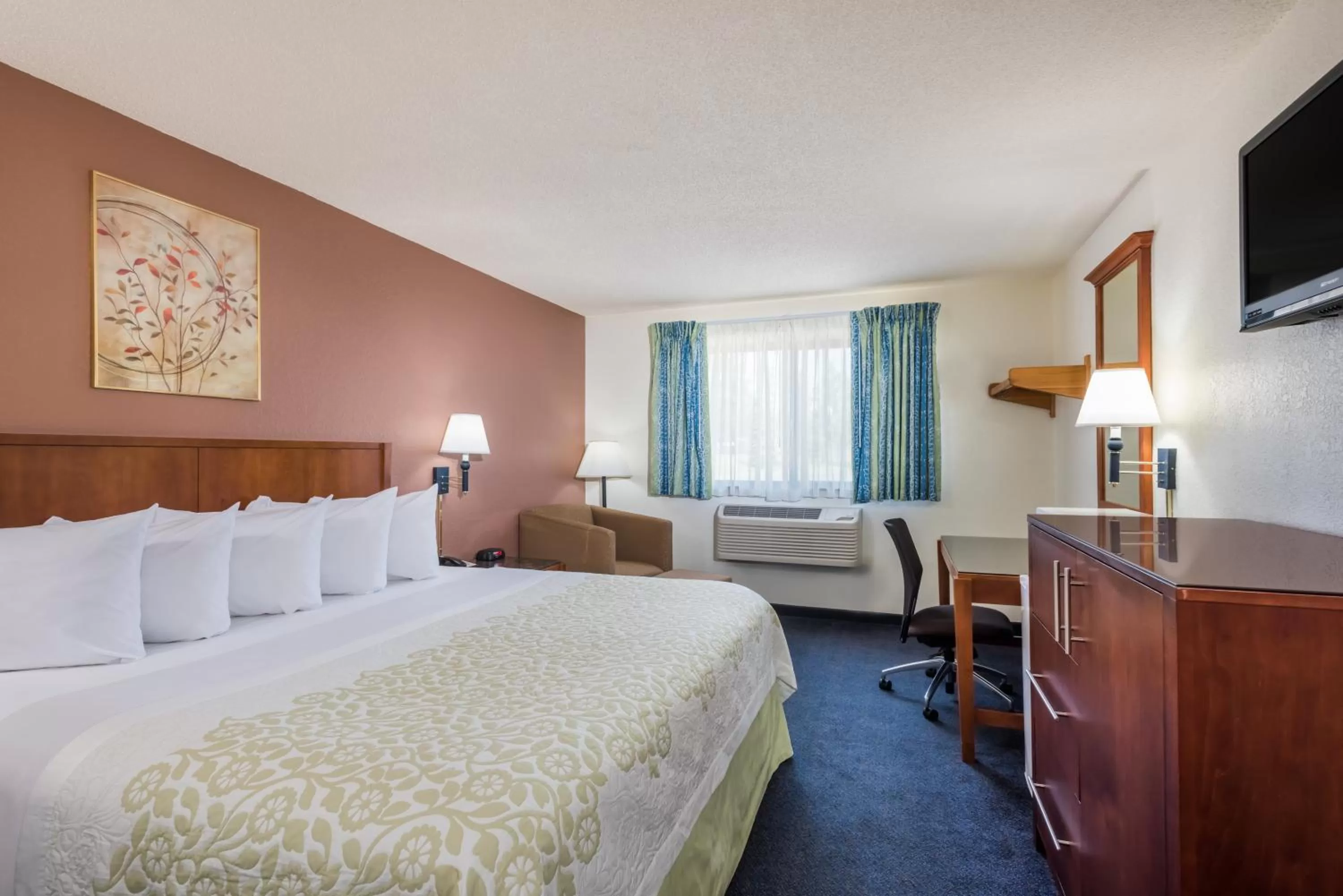 Days Inn by Wyndham Greenfield