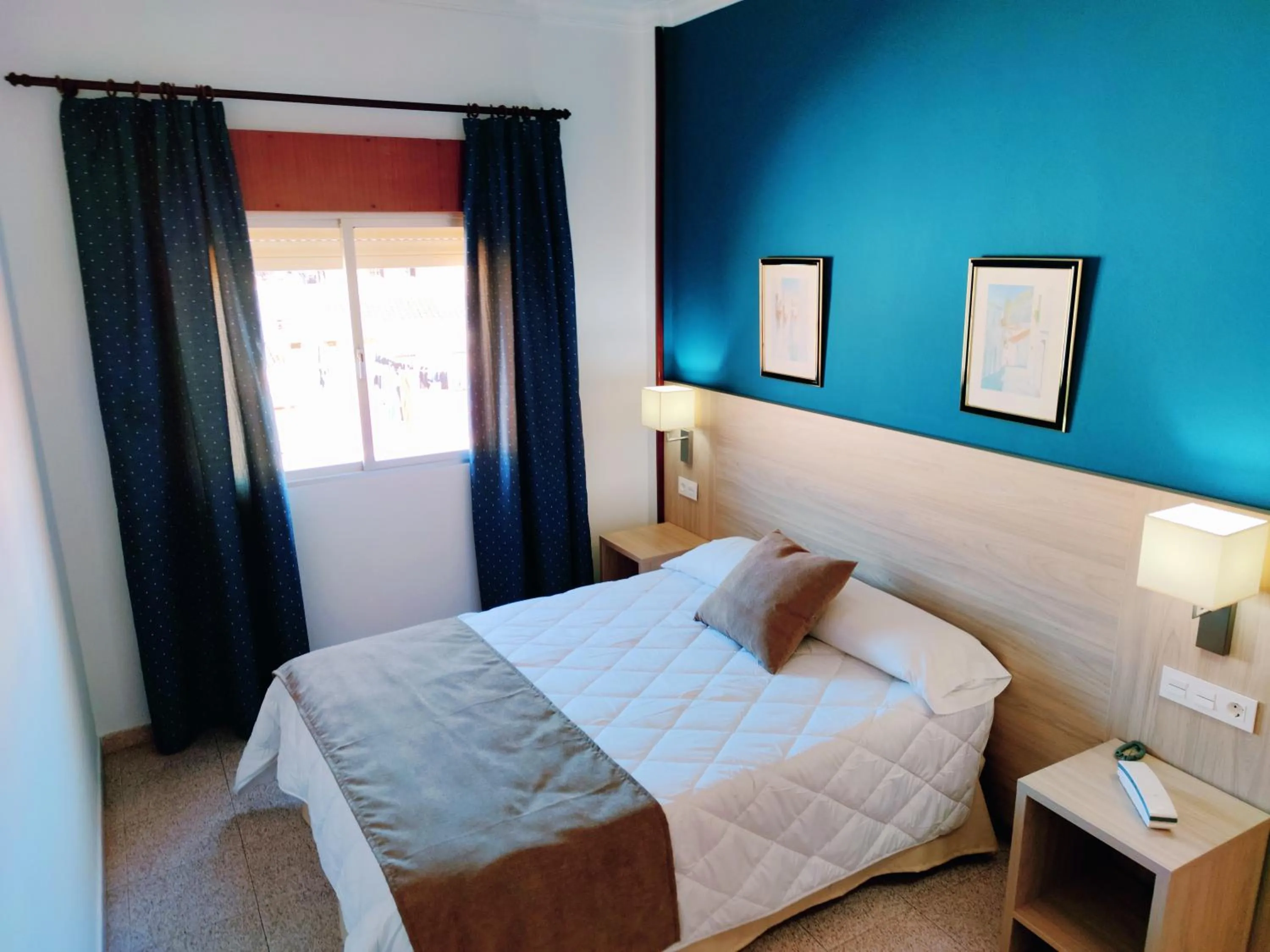 Bed in Hotel Catalán Puerto Real