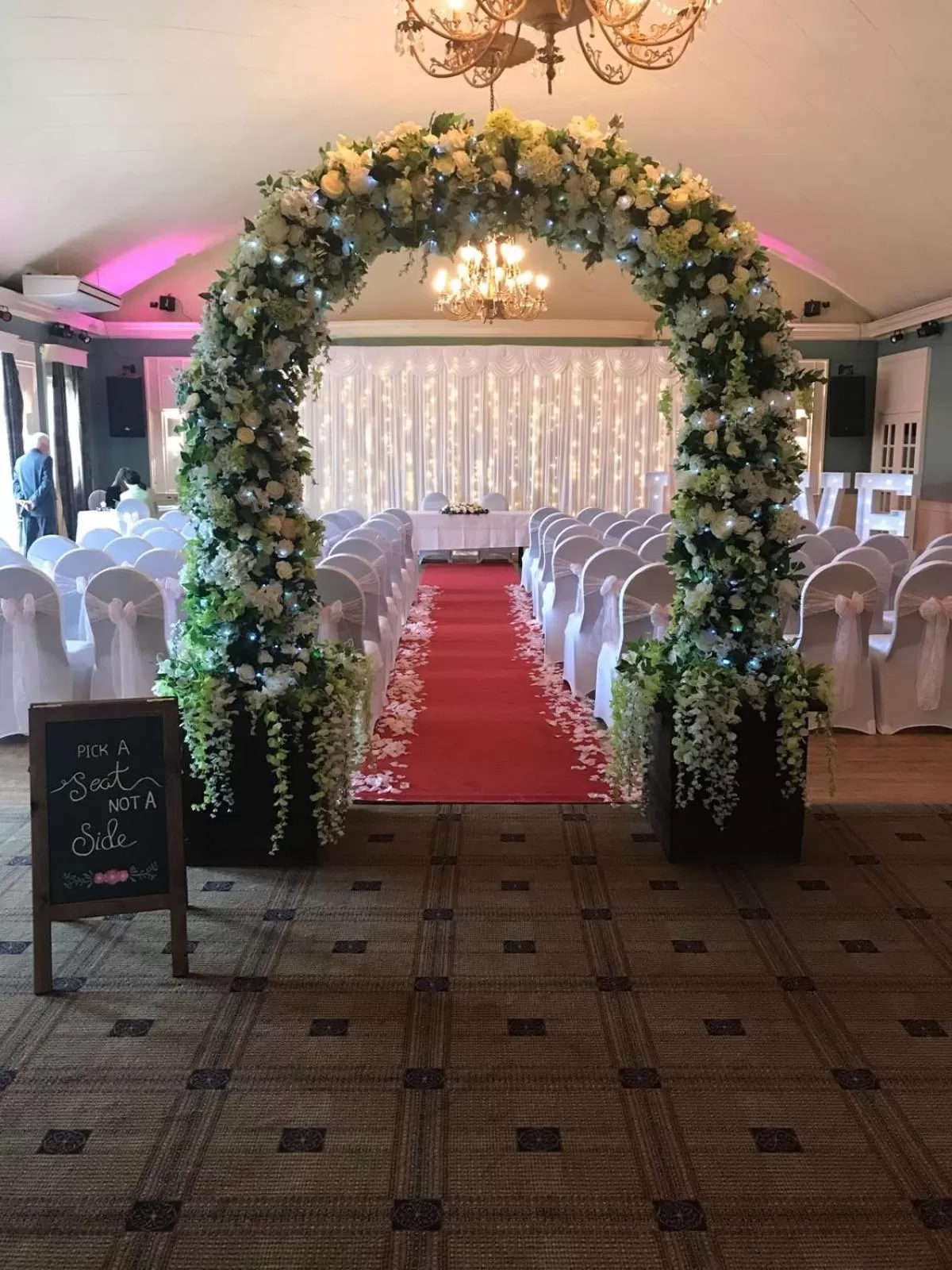 wedding in The Broadway Hotel