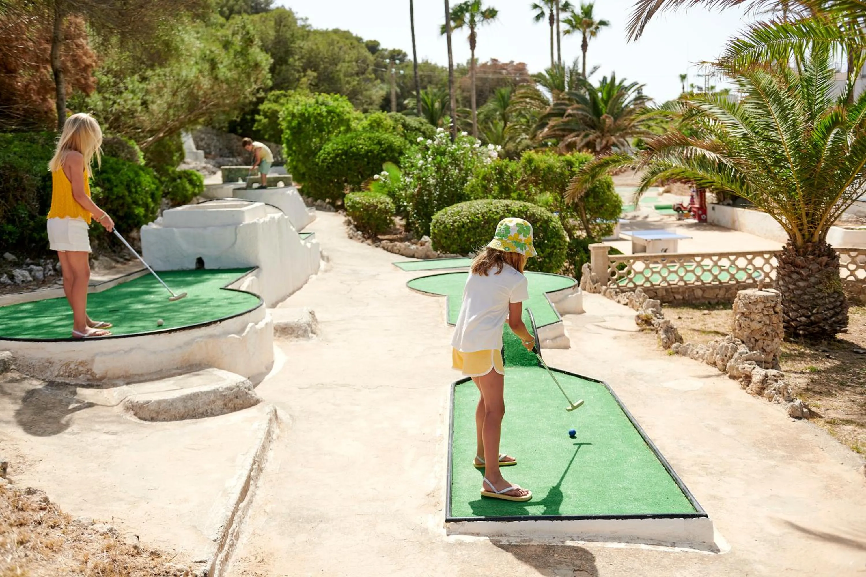 Minigolf in Iberostar Waves Cala Domingos All Inclusive