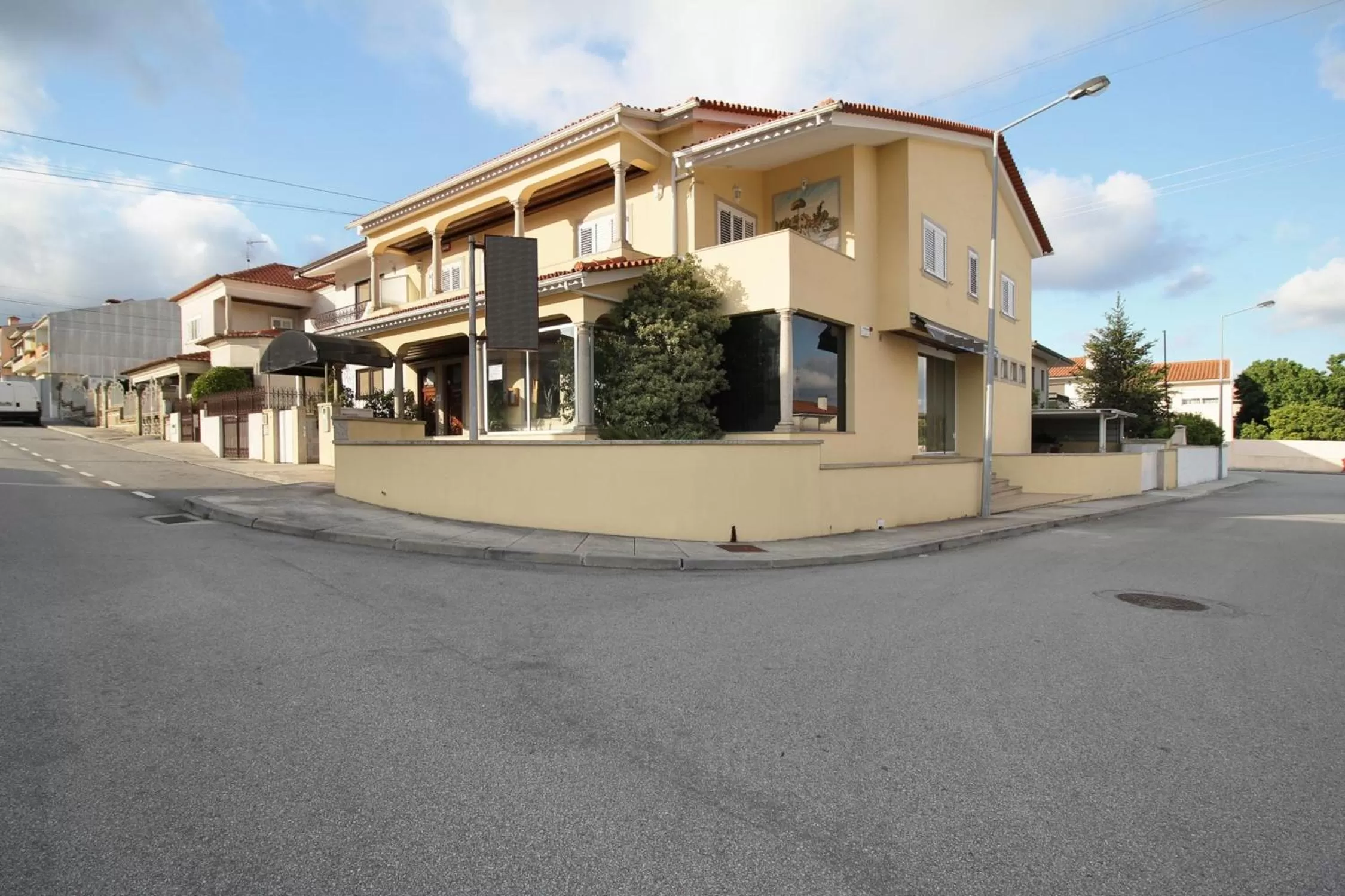 Facade/entrance in Colina do Ave Alojamento Local
