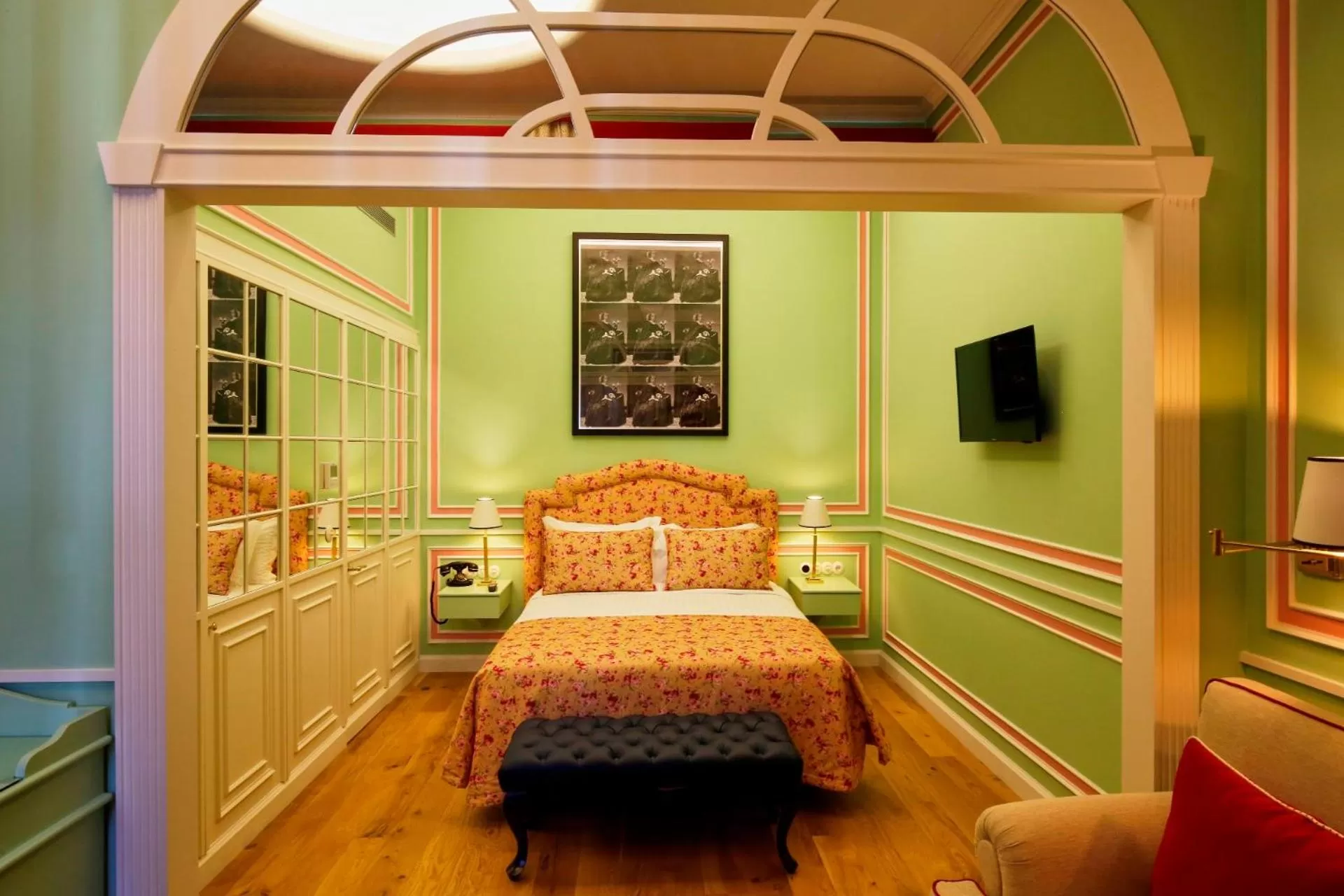 Bed in Grande Hotel do Porto