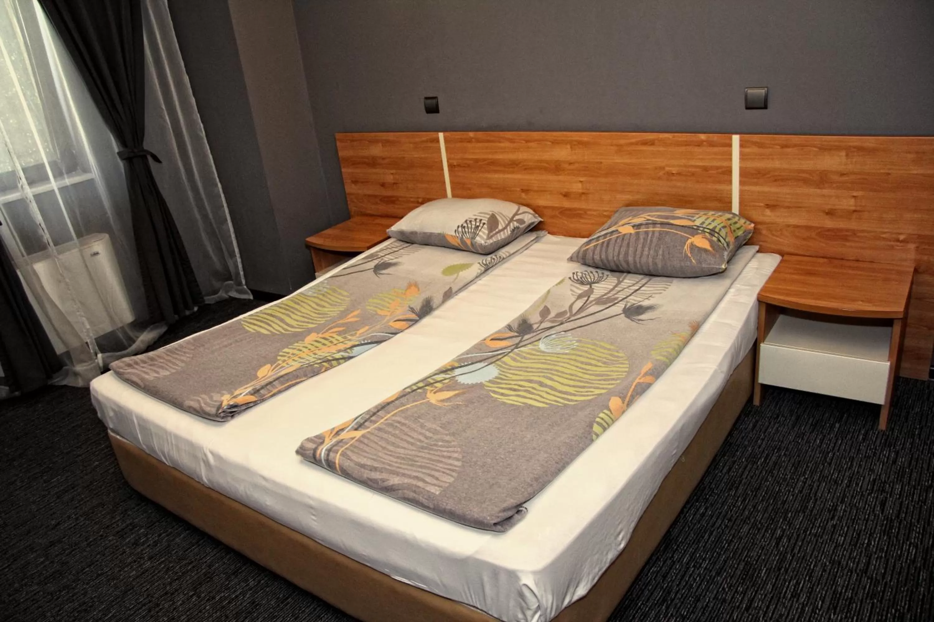 Bedroom, Bed in Hotel - Restaurant Chairite