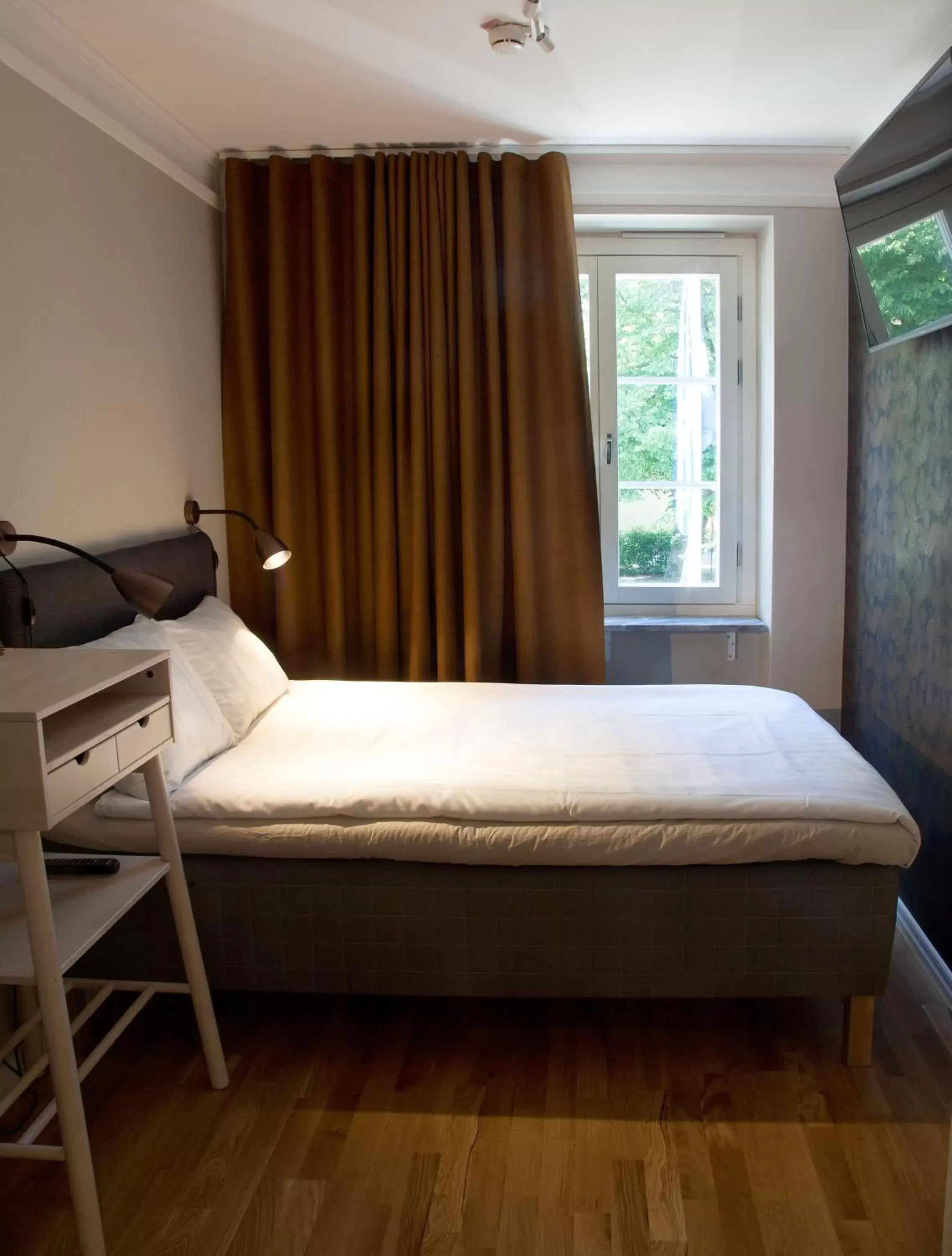 Budget Single Room with Shared Bathroom - single occupancy in Södra Hotellet Budget Single Room with Shared Bathroom - single occupancy in Södra Hotellet