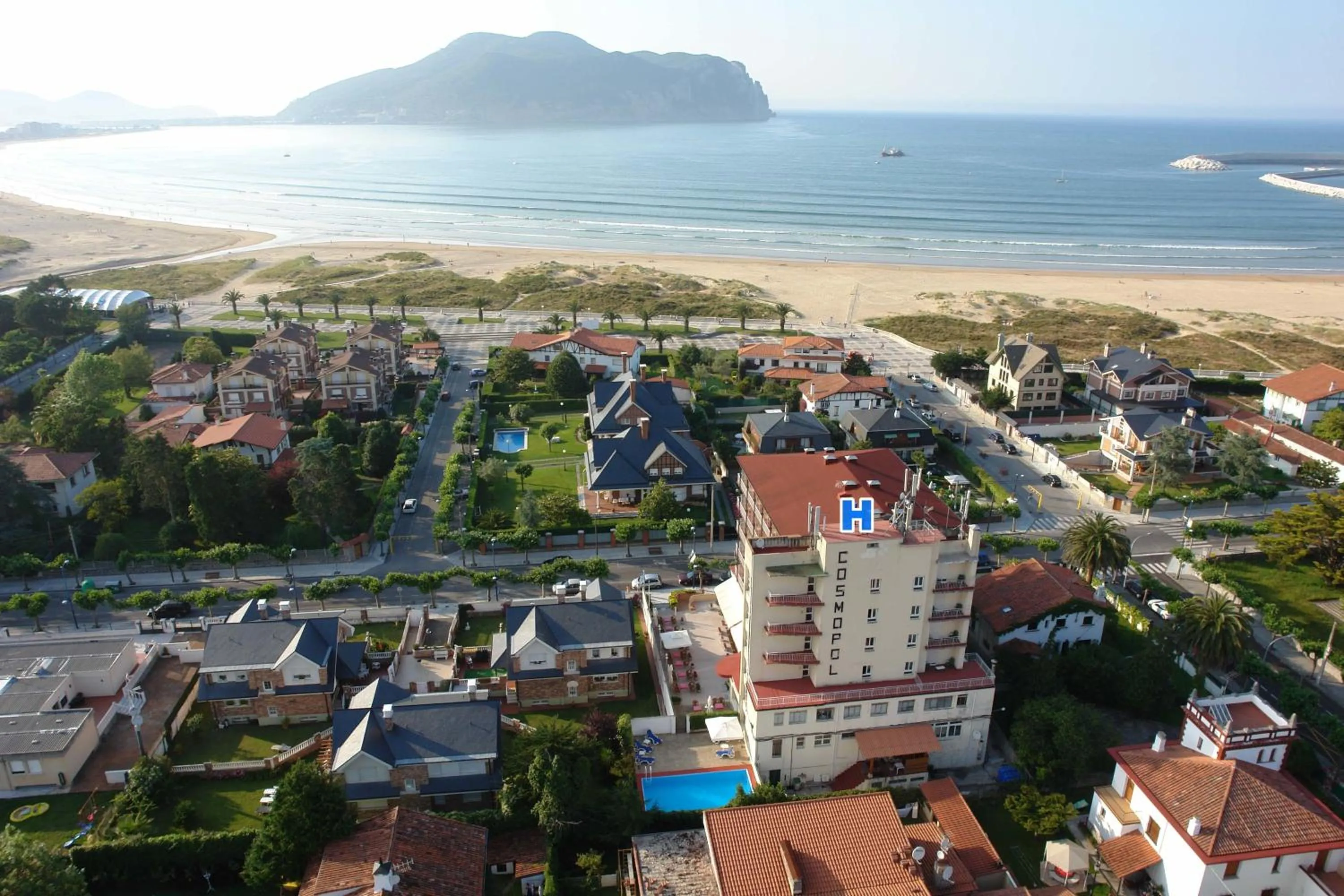 Facade/entrance in Hotel Cosmopol