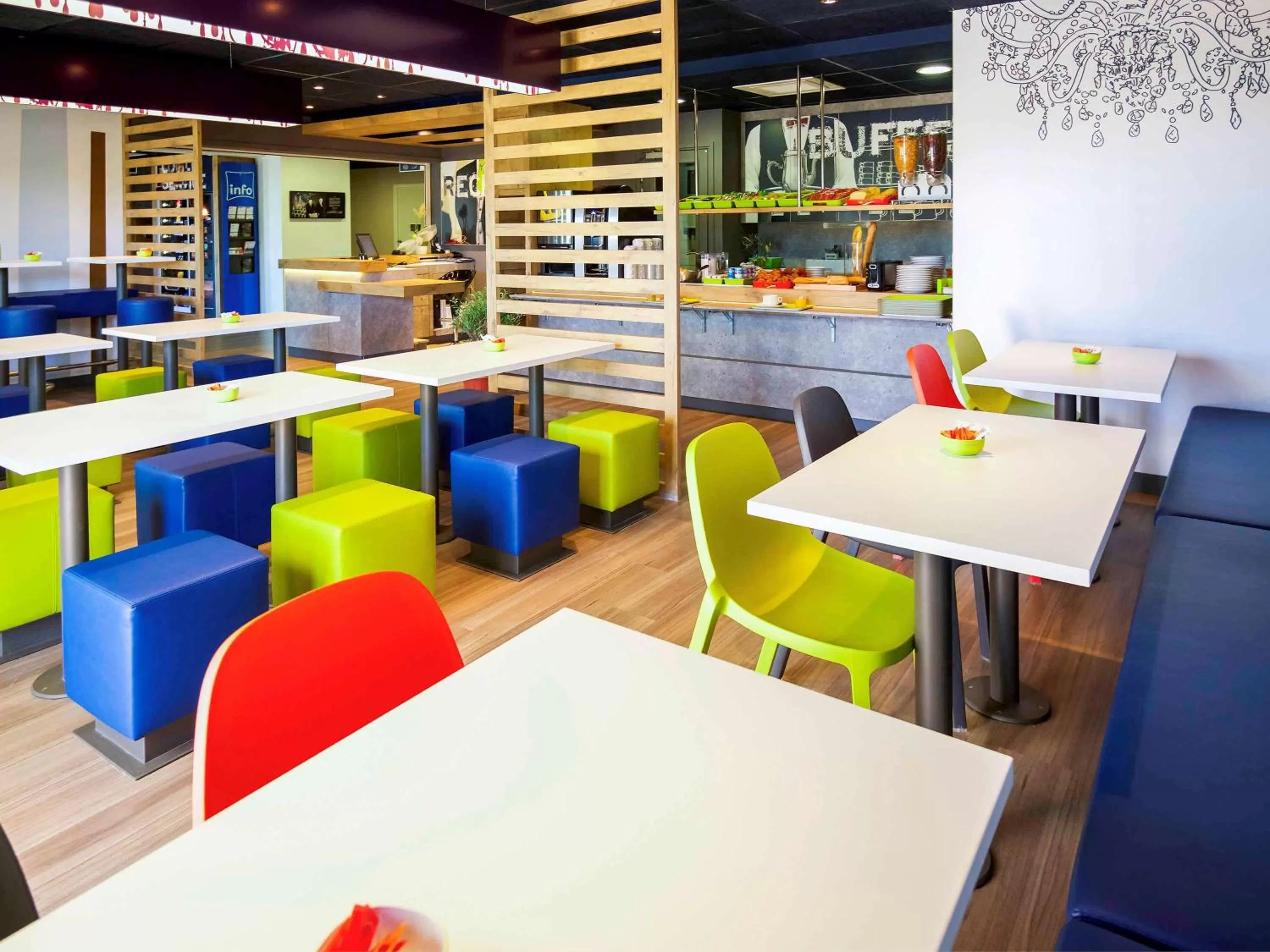 Property building in Ibis Budget Saint-Martin-de-Crau Porte de Camargue