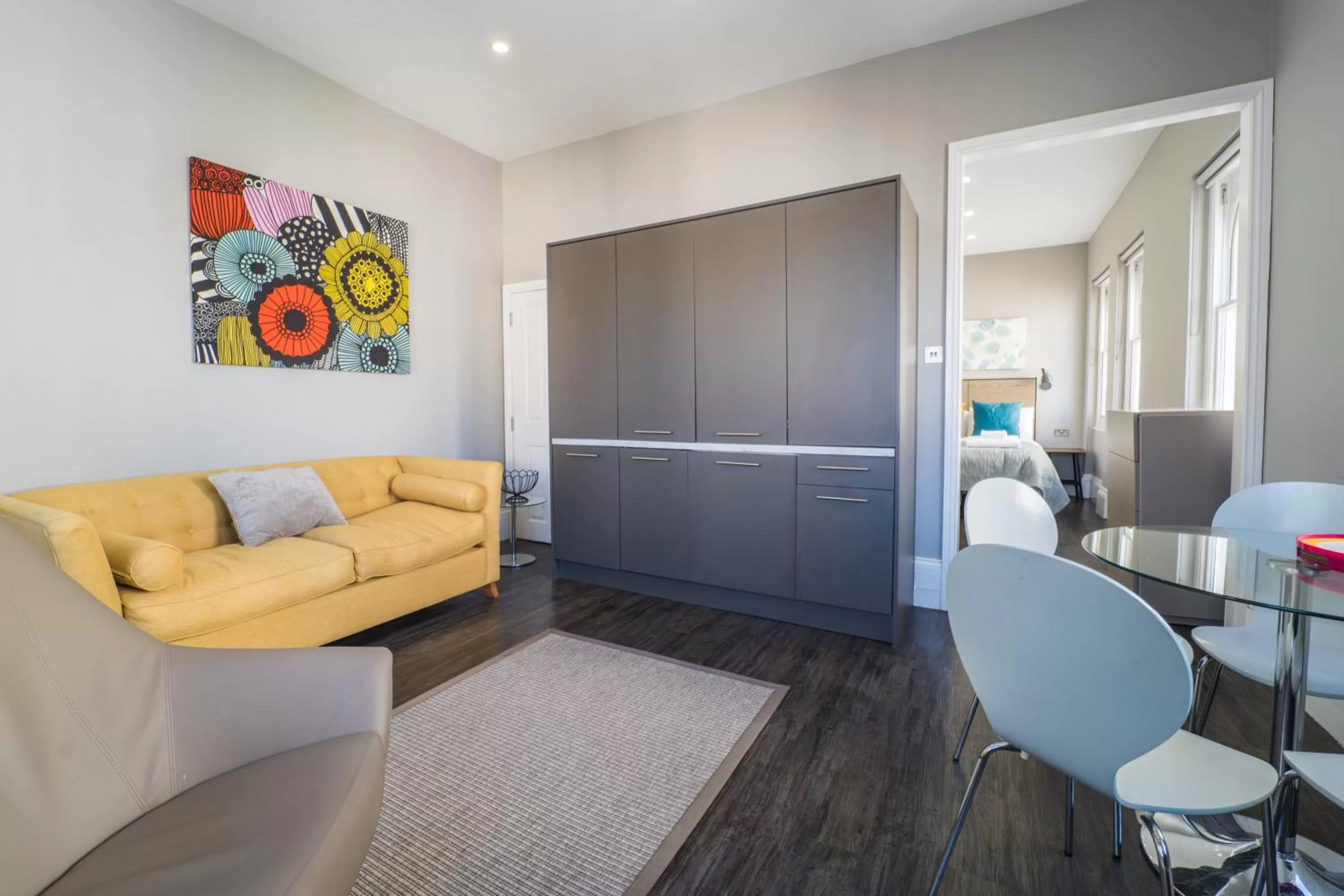 Kitchen or kitchenette in 1 Elliot Terrace