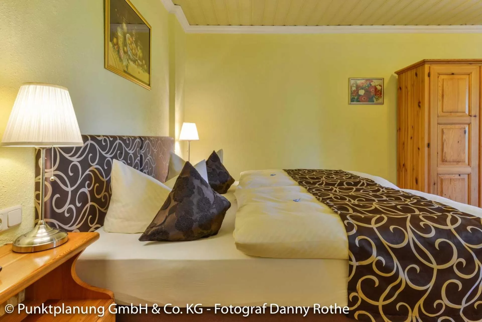 Bed in Hotel Oberwirt