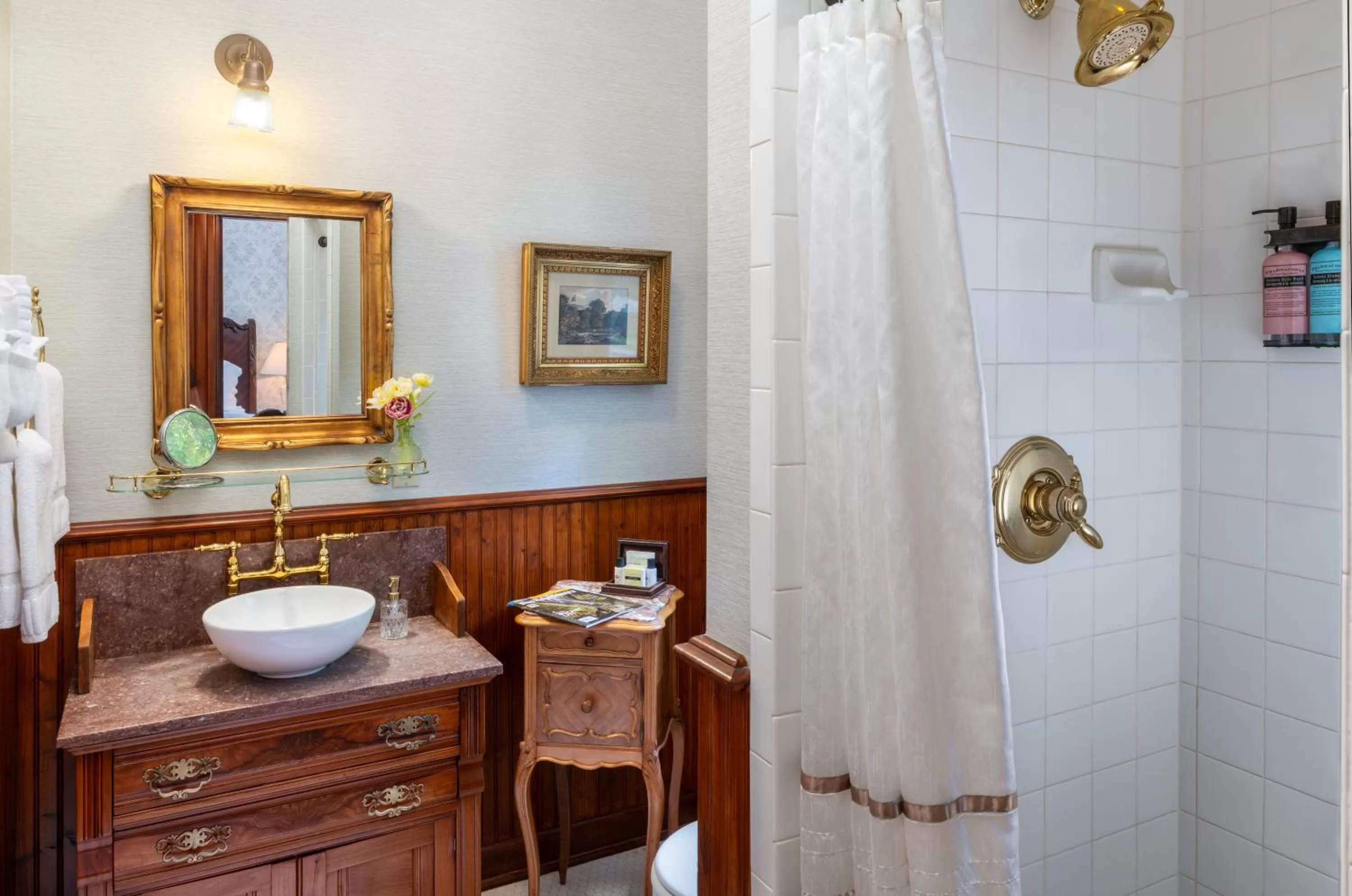 Bathroom in The 1899 Wright Inn & Carriage House