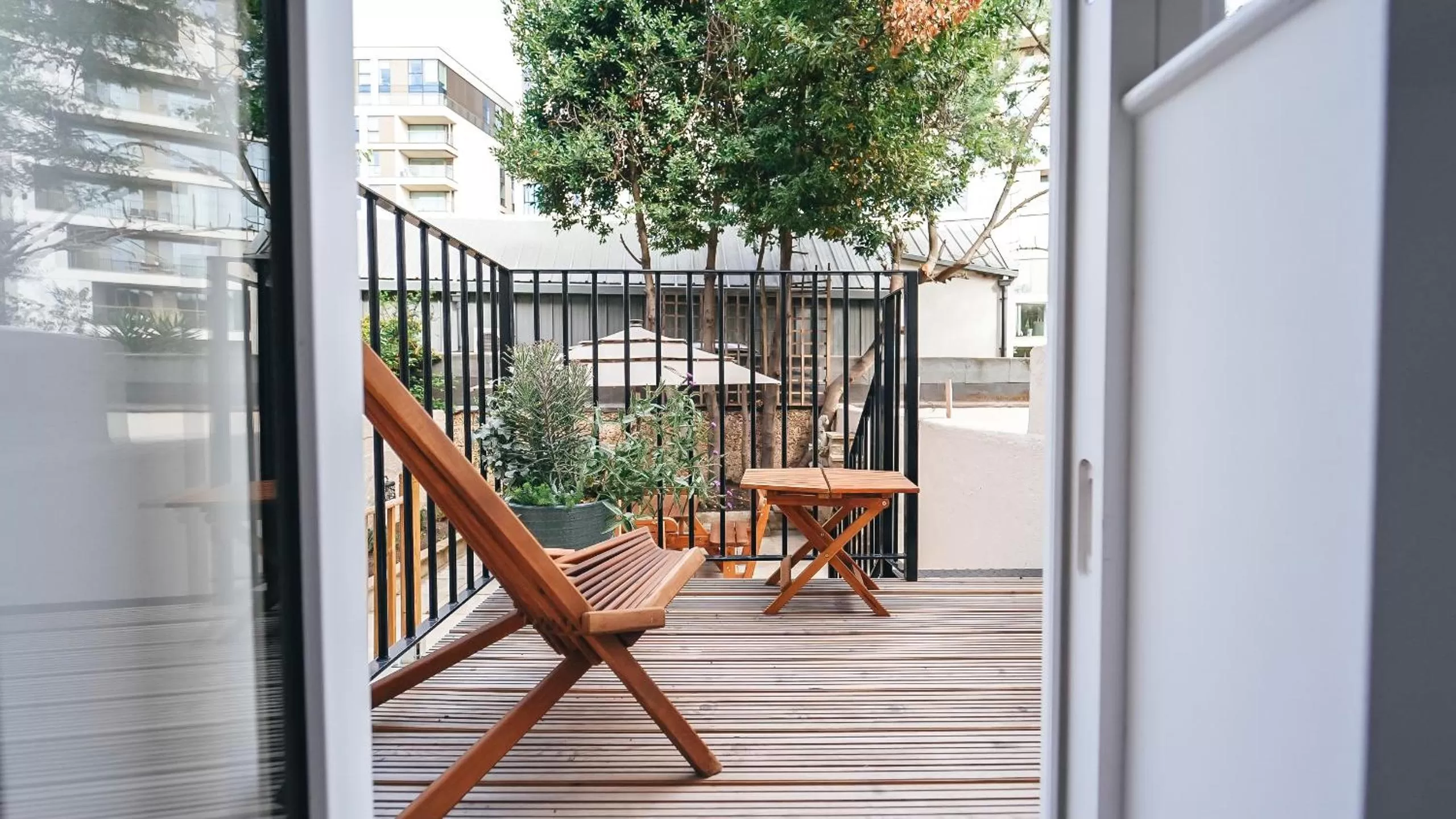 View (from property/room), Balcony/Terrace in The Avonmore Olympia