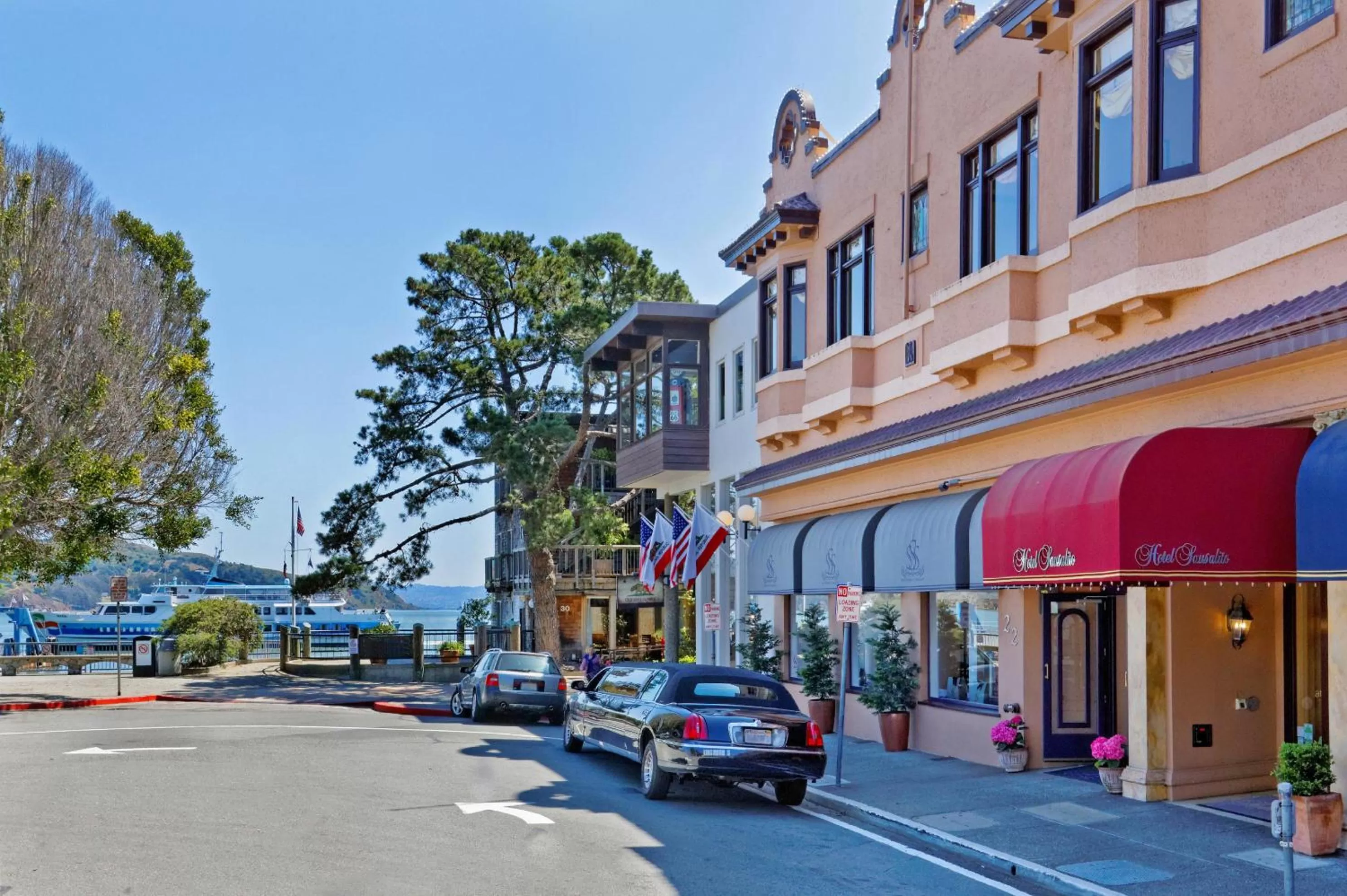 Facade/entrance in Hotel Sausalito