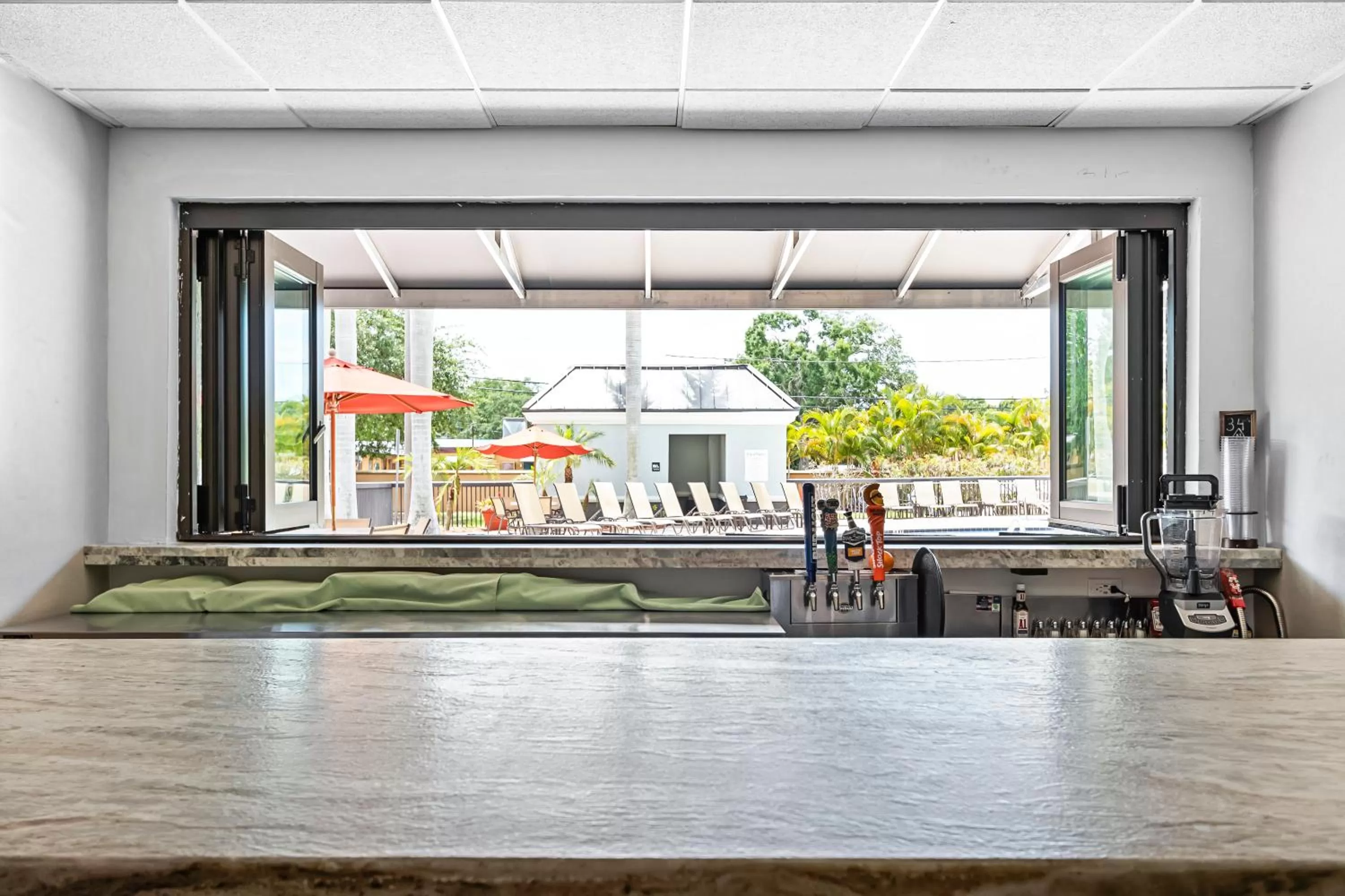 Restaurant/places to eat in Holiday Inn - St. Petersburg West by IHG