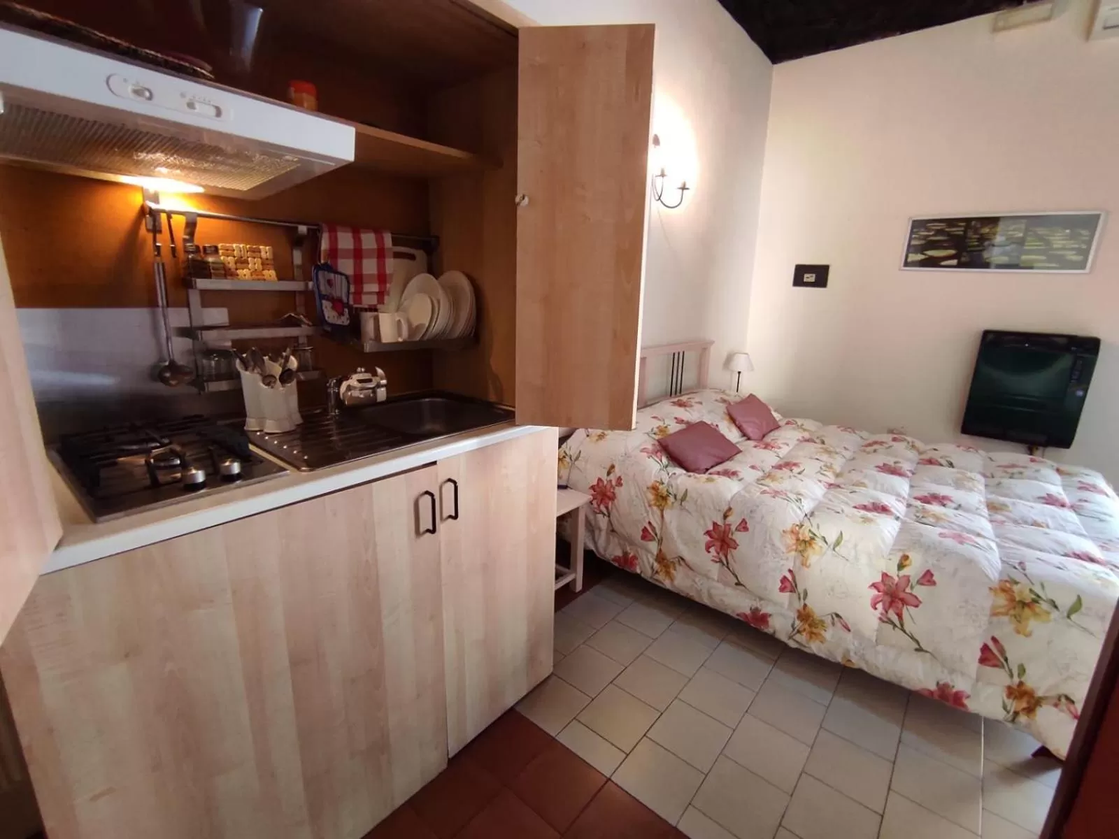 Kitchen or kitchenette, Bed in Al Mare In Città