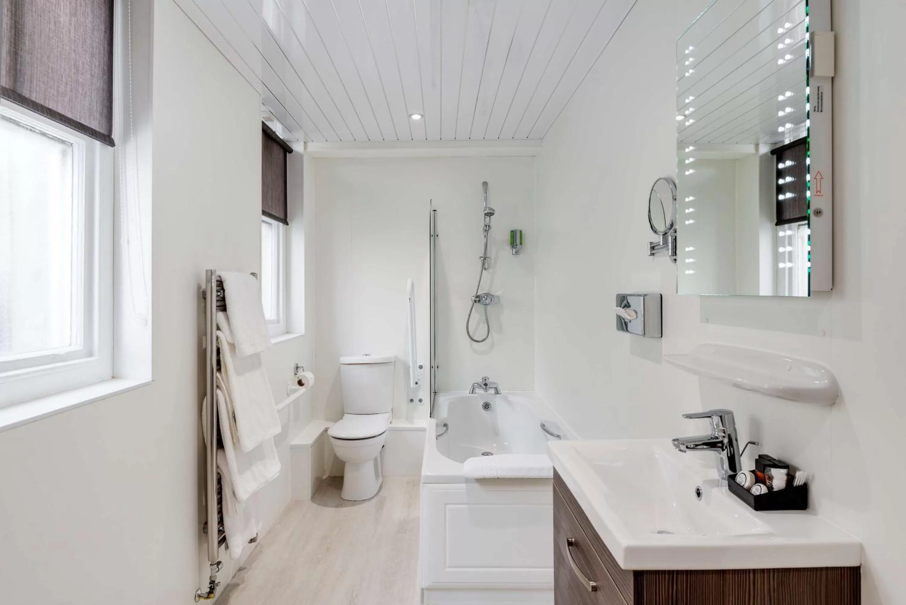 Kitchen or kitchenette in New Continental Hotel; Sure Hotel Collection by Best Western