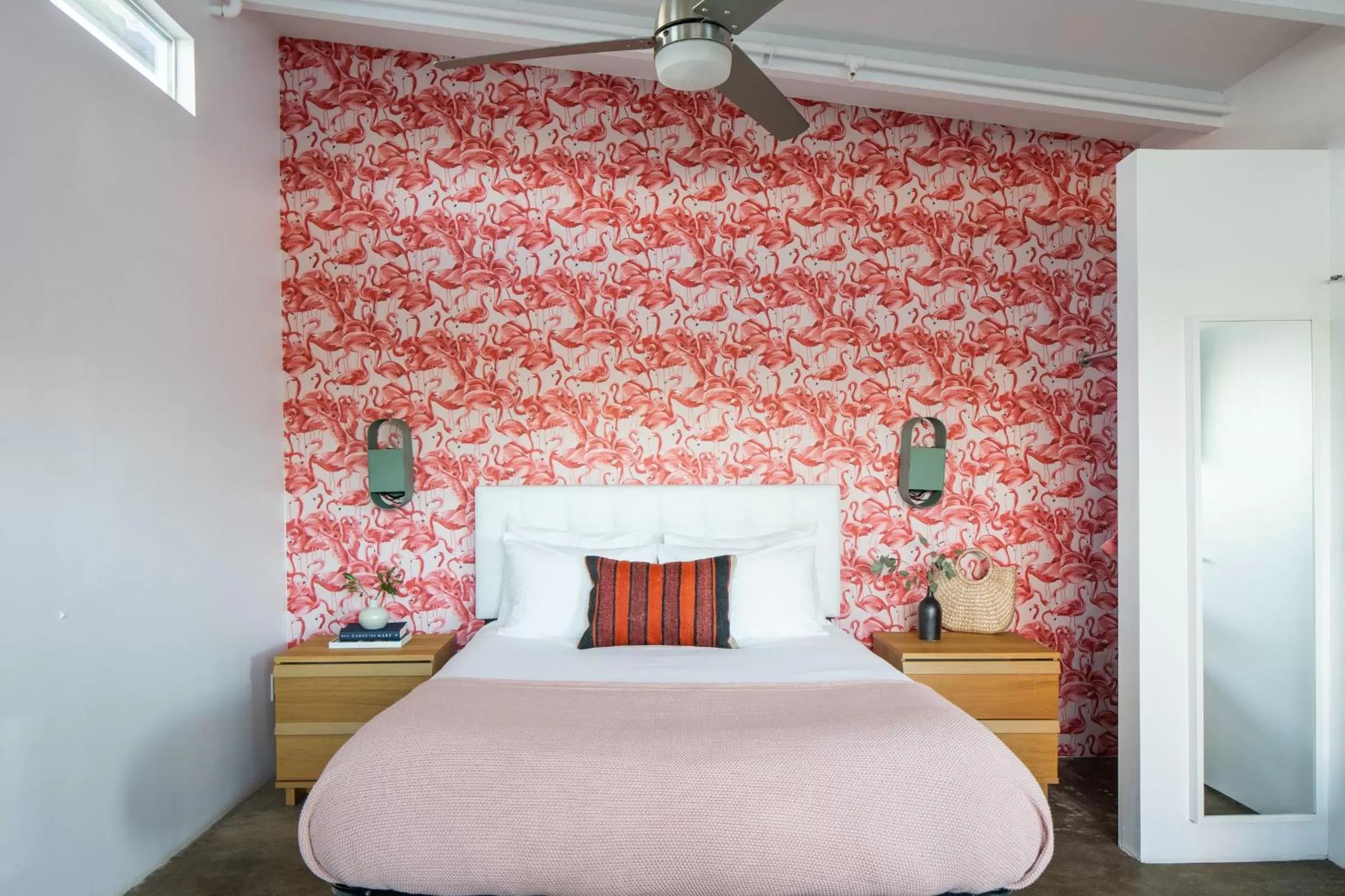 Queen Studio - Disability Access in The Wesley by AvantStay Mid-Century Modern Oasis with Pool