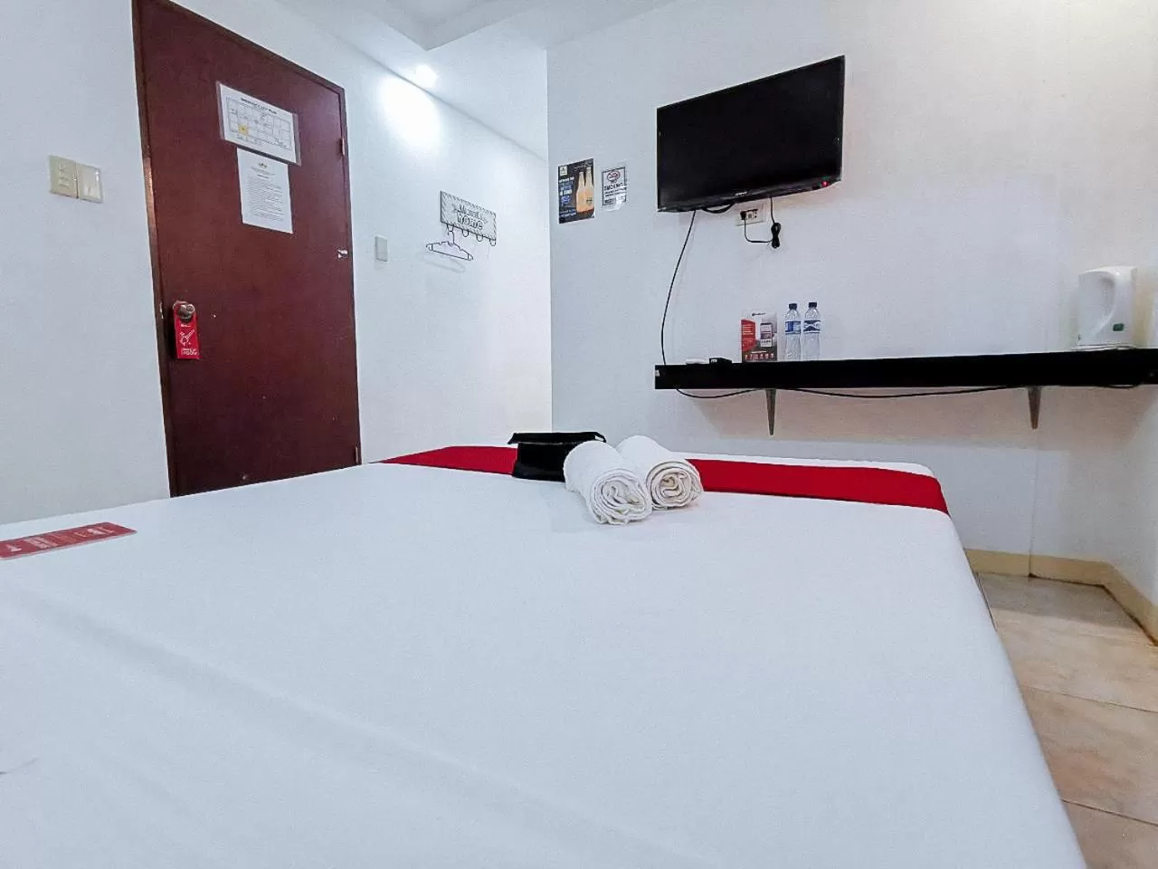Bed in RedDoorz near Notre Dame of Dadiangas University