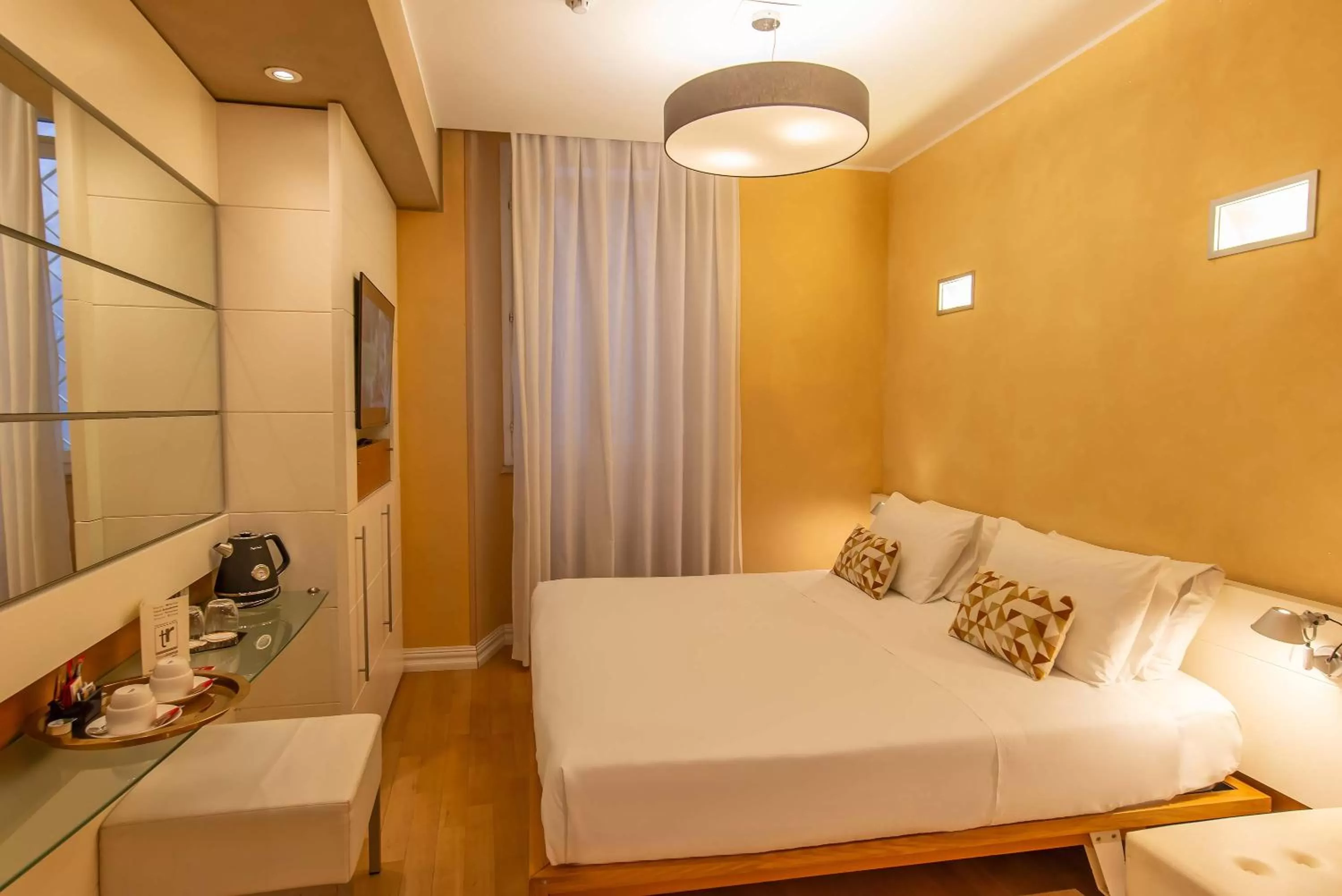 Photo of the whole room, Bed in Hotel White