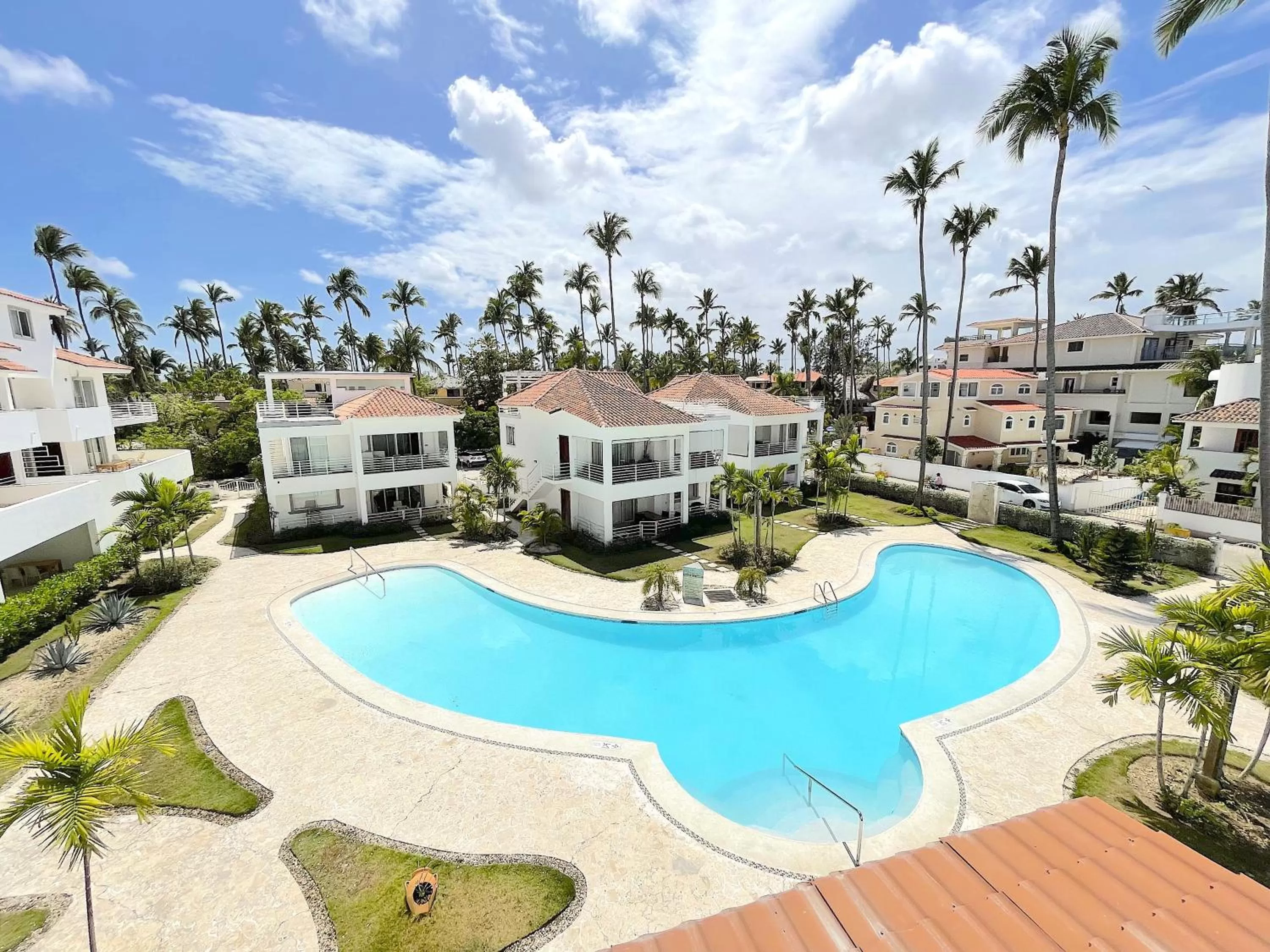 Penthouse Apartment in BEACH Condo-HOTEL with VILLAS & PRIVATE Apartments WIFI BBQ Beach CLUB & SPA