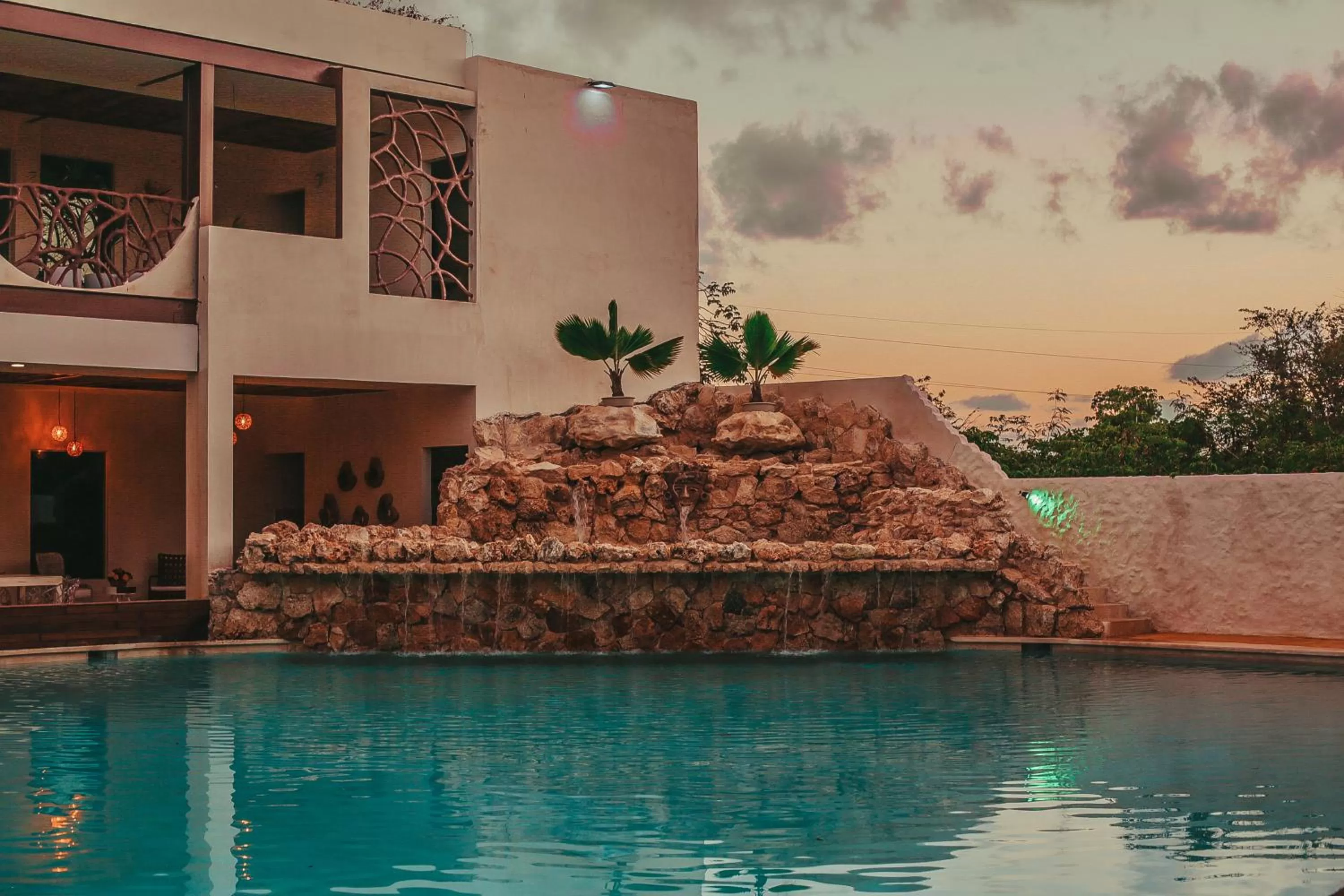 Swimming pool in Casa Kaoba Hotel & Suites