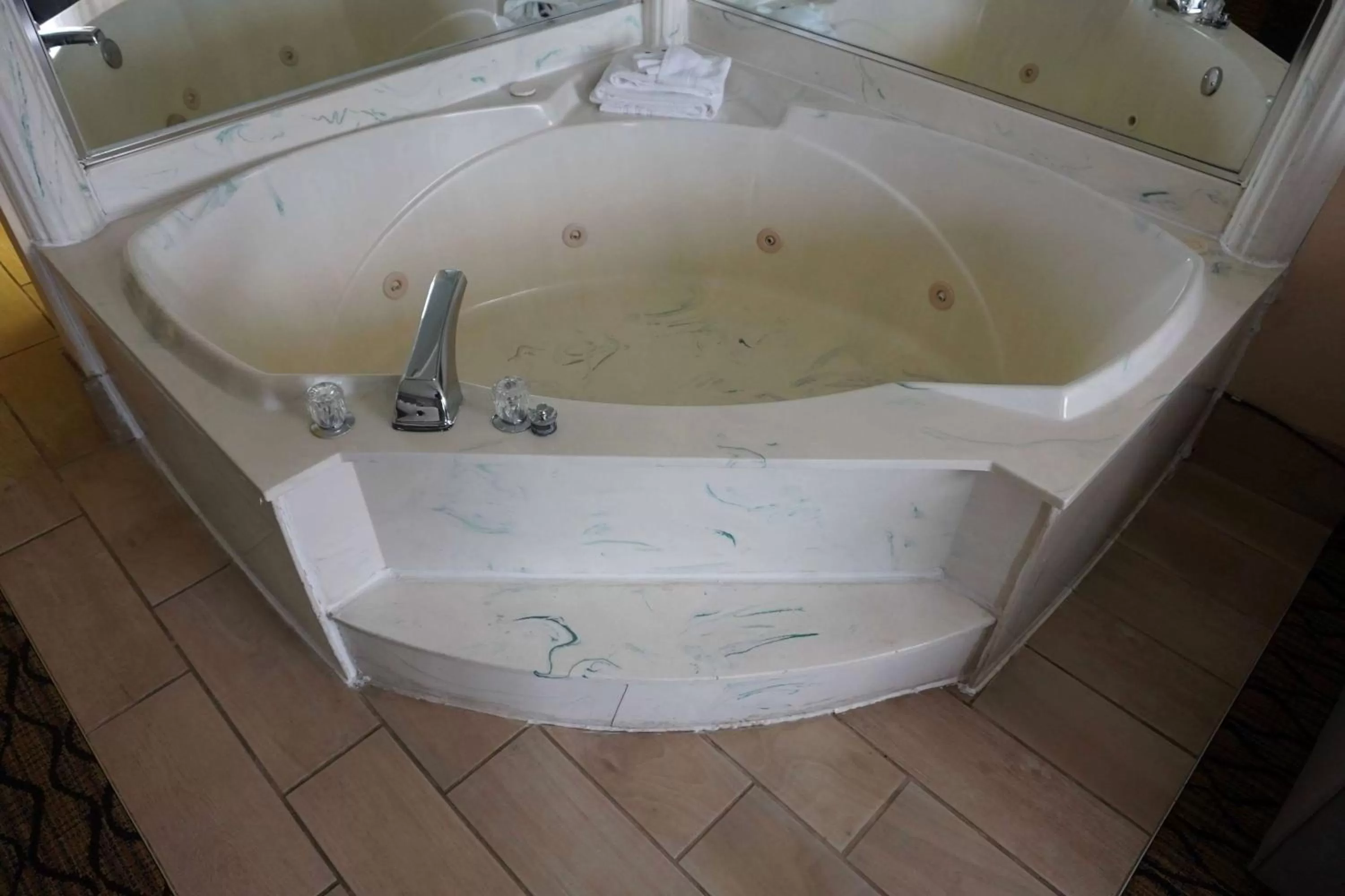 Photo of the whole room in Baymont by Wyndham Bridgeport/Frankenmuth