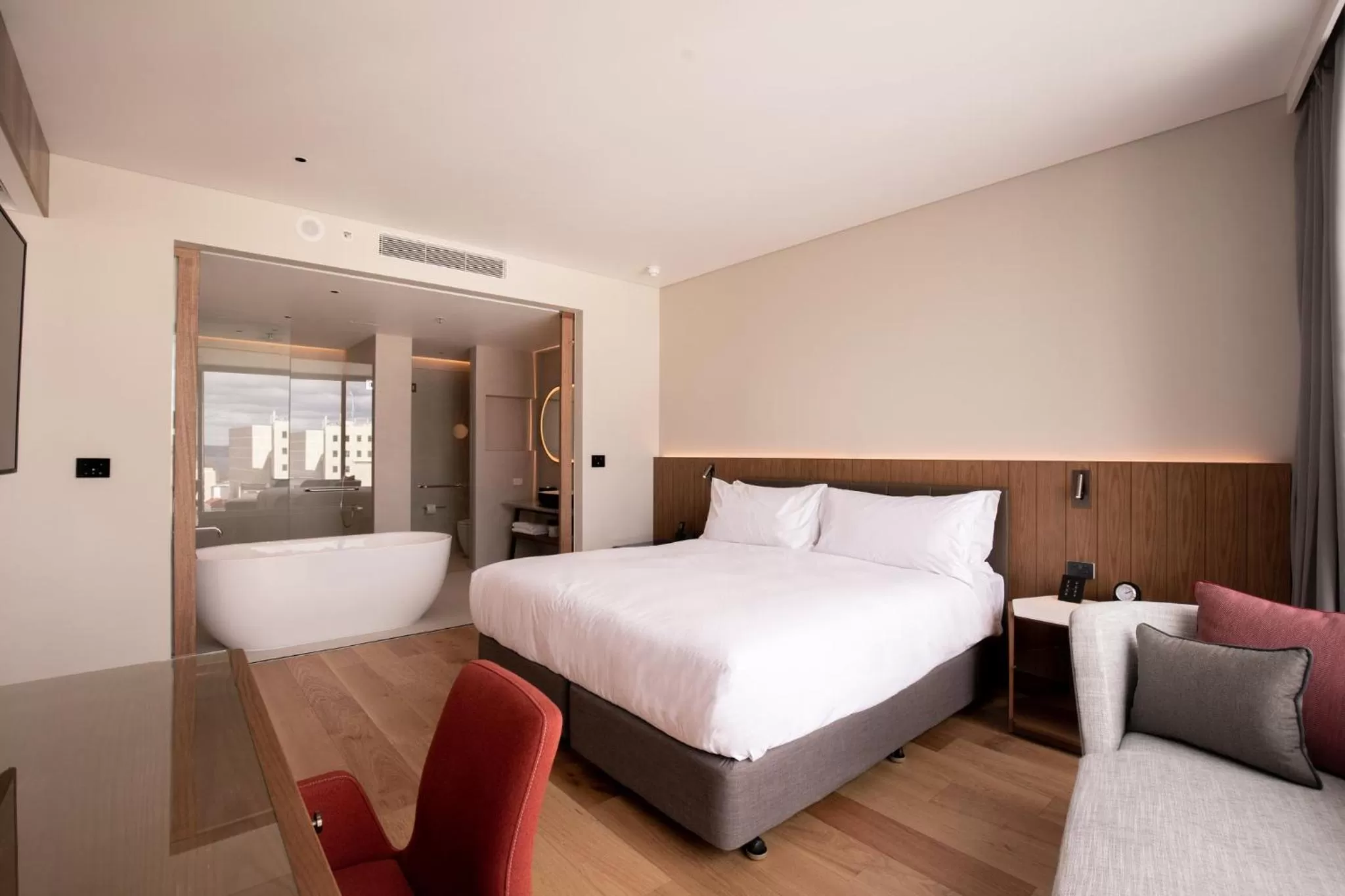 Photo of the whole room, Bed in Crowne Plaza Hobart by IHG