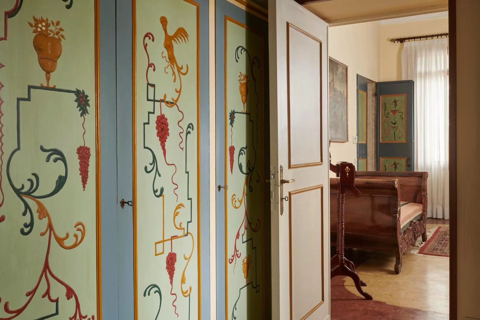 wardrobe in Villa Stecchini