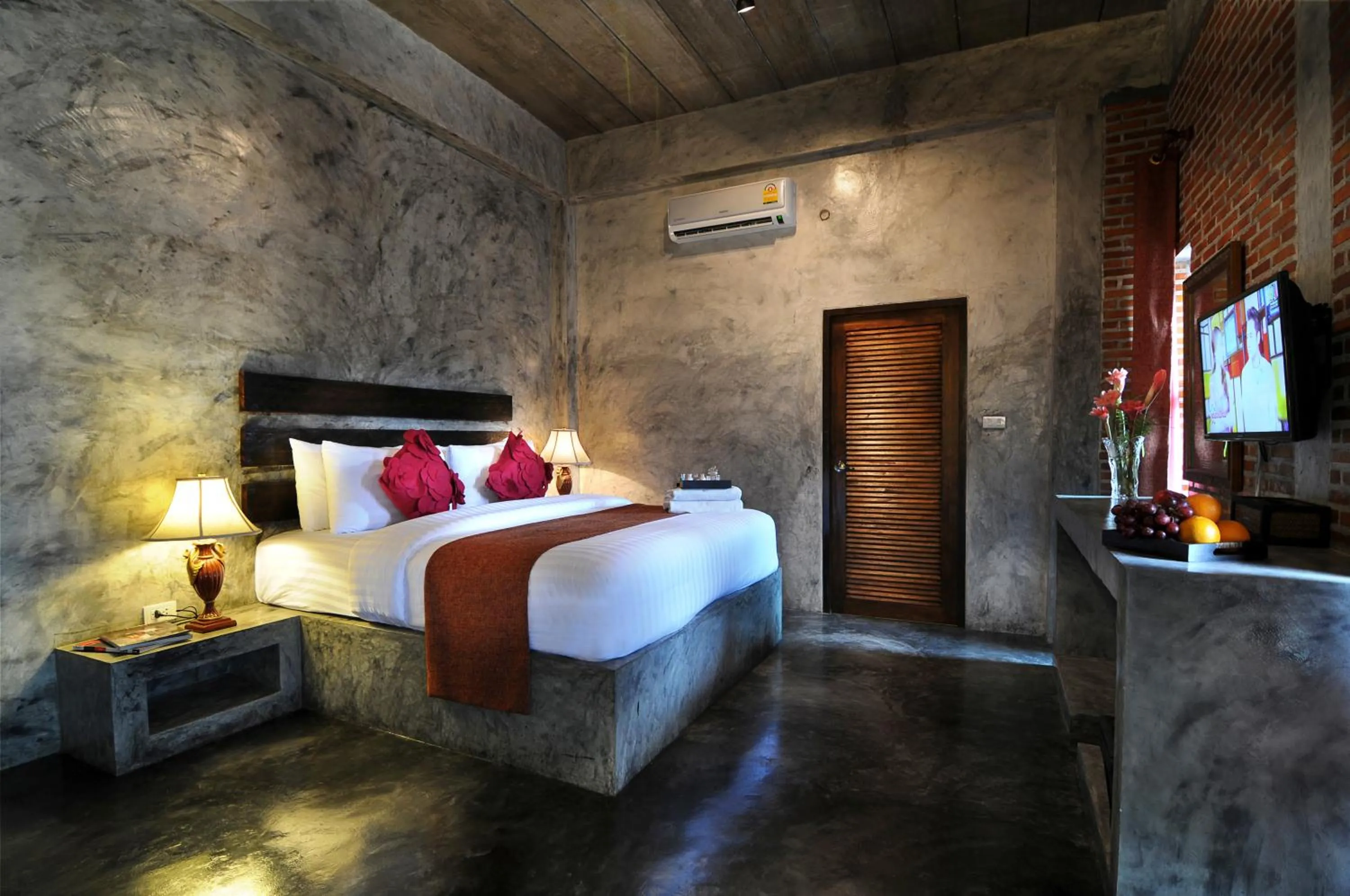 Bed in Love Bridge House บ้านสะพานรัก