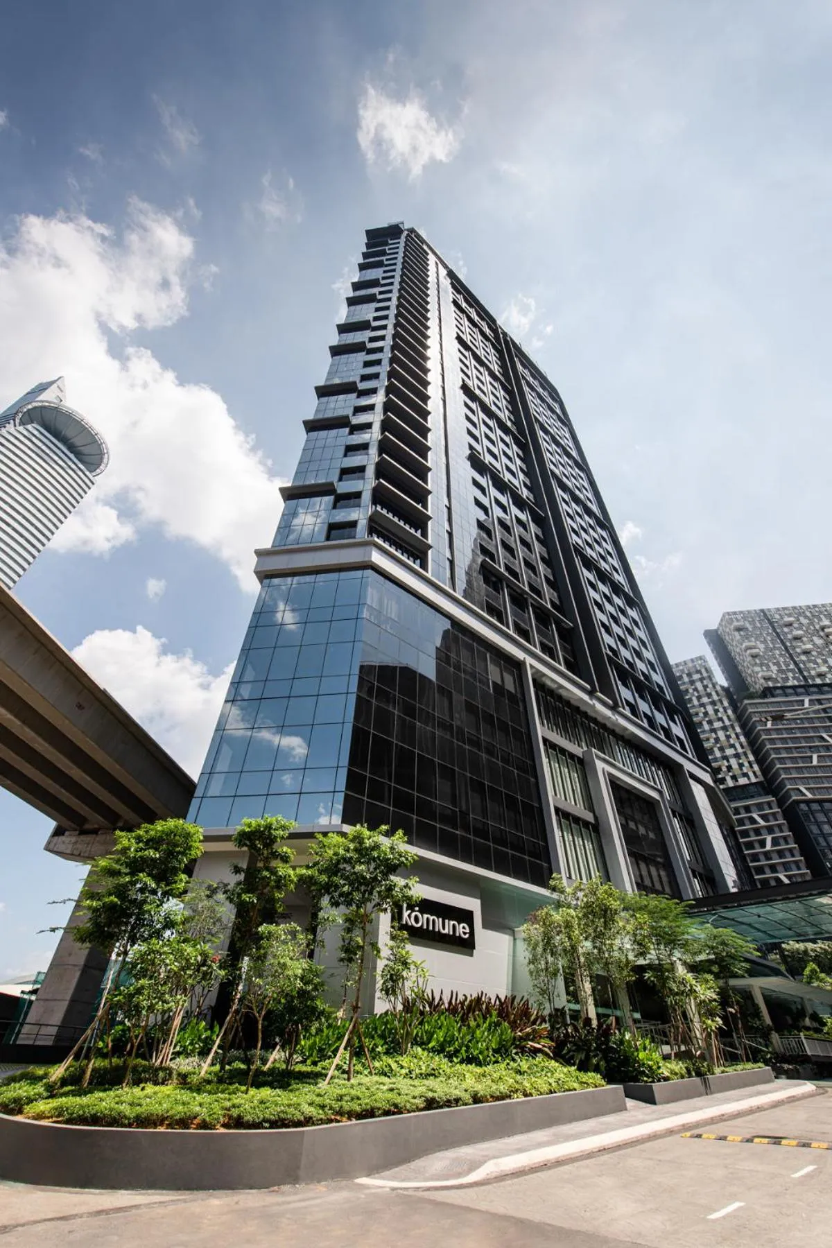 Property building in Komune Living