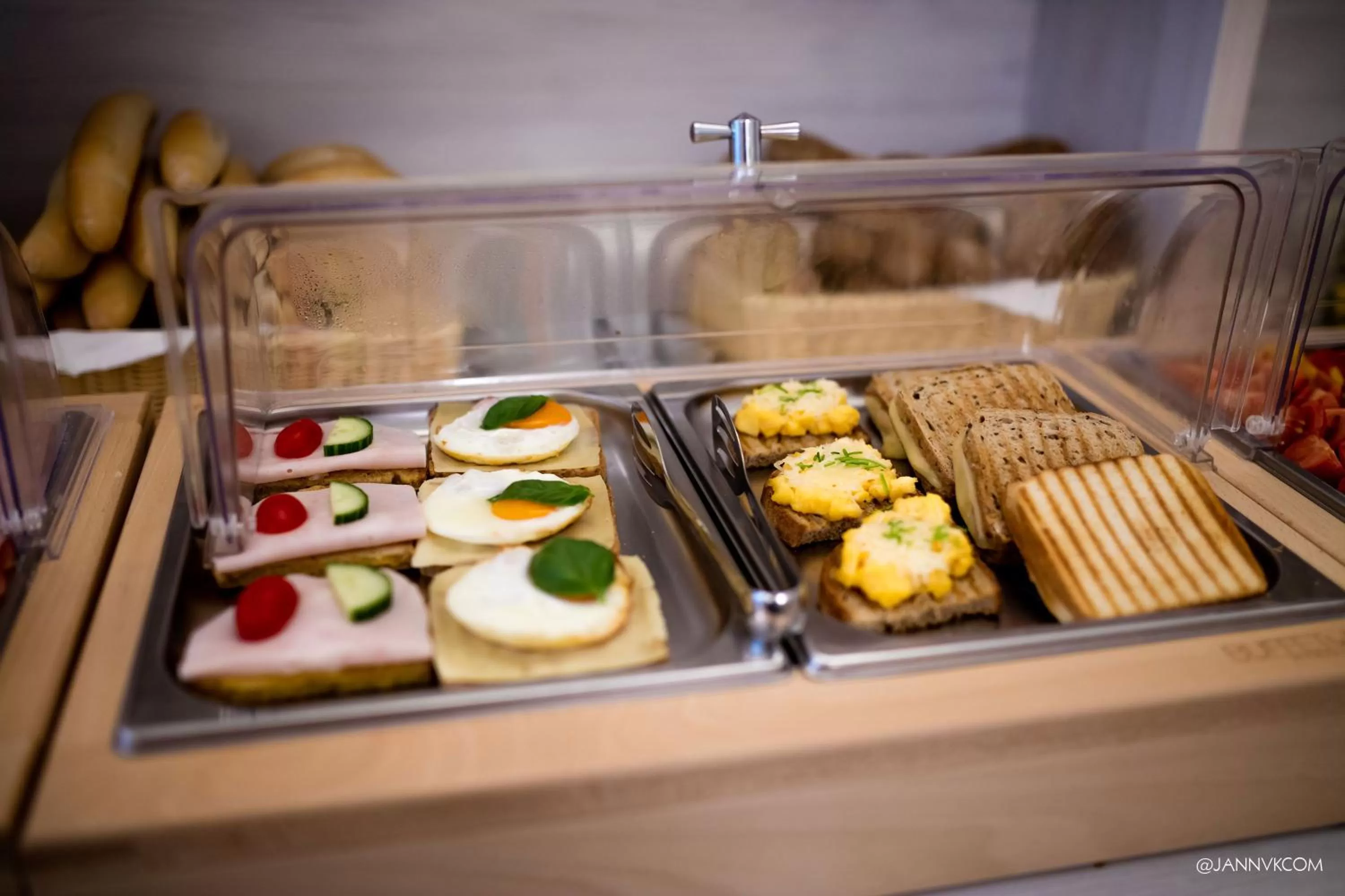 Buffet breakfast in Hotel U Tří hrušek suites & apartments