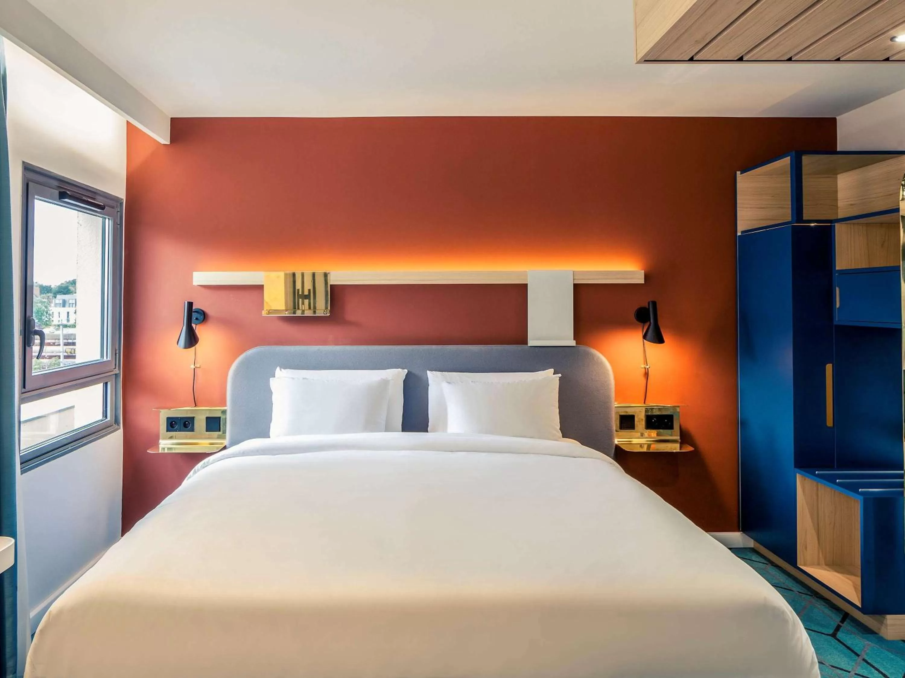 Photo of the whole room, Bed in Mercure Nantes Centre Gare