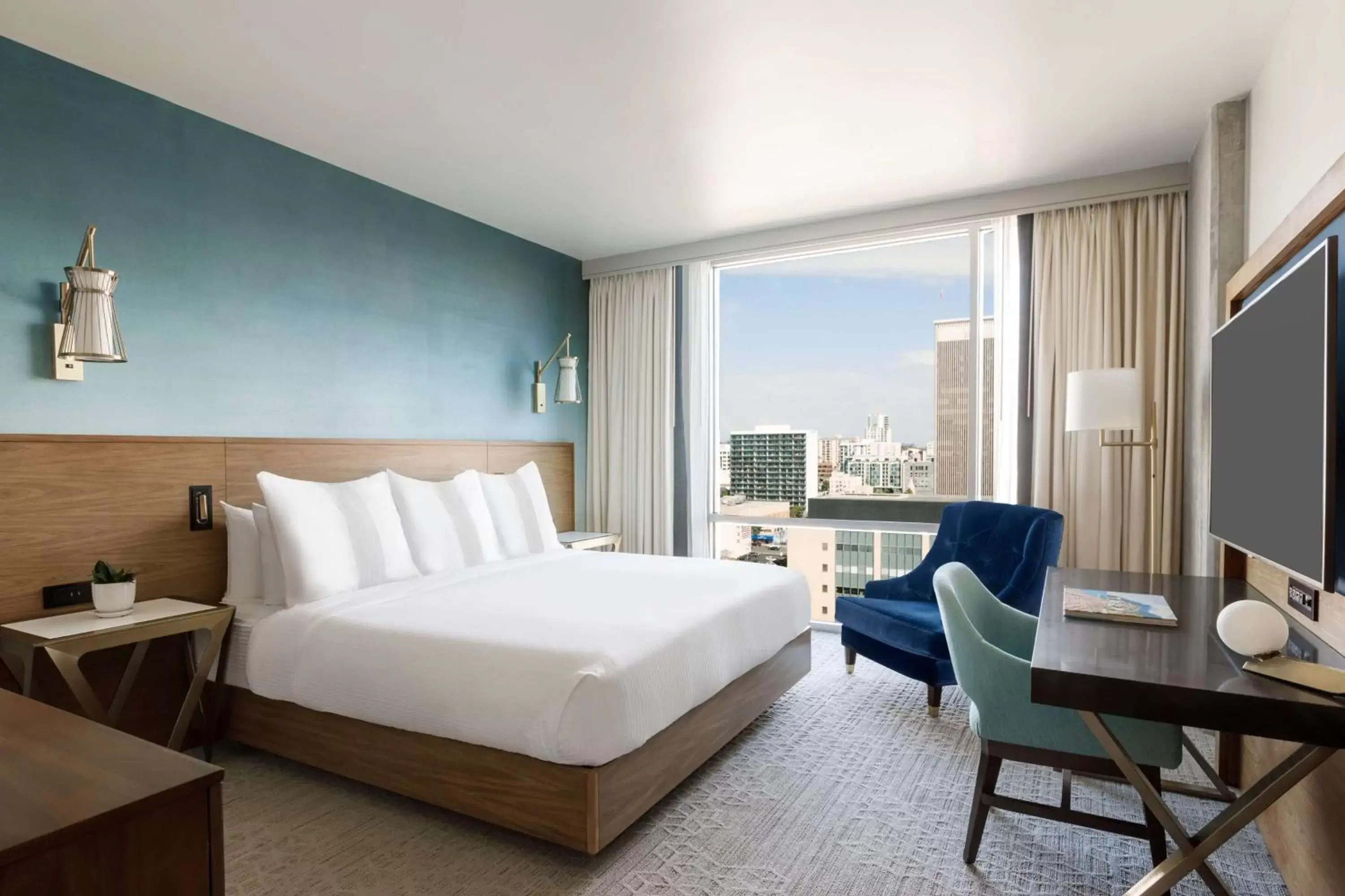 King Room with City View - Mobility Accessible in Carte Hotel San Diego Downtown, Curio Collection By Hilton King Room with City View - Mobility Accessible in Carte Hotel San Diego Downtown, Curio Collection By Hilton