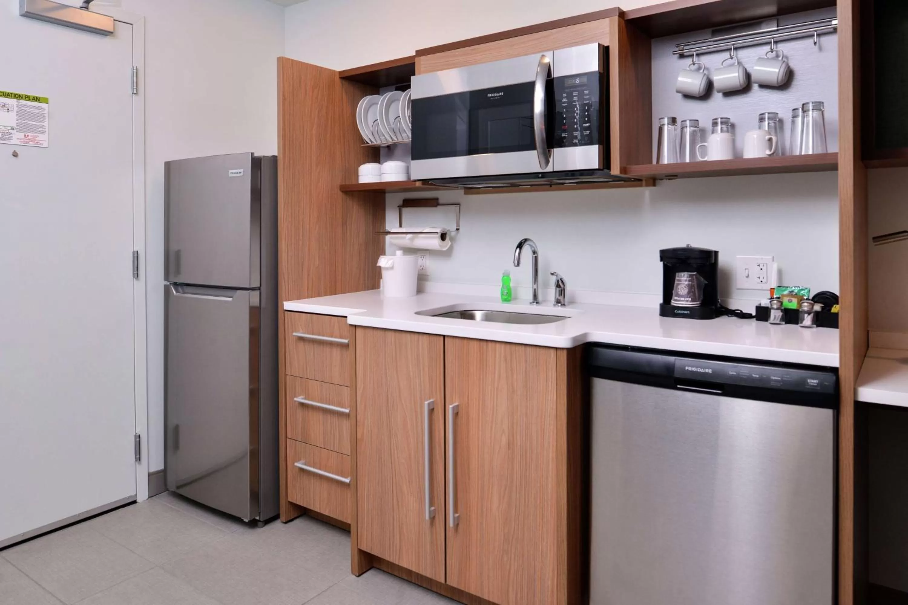 Kitchen or kitchenette in Home2 Suites By Hilton Tampa Downtown Channel District