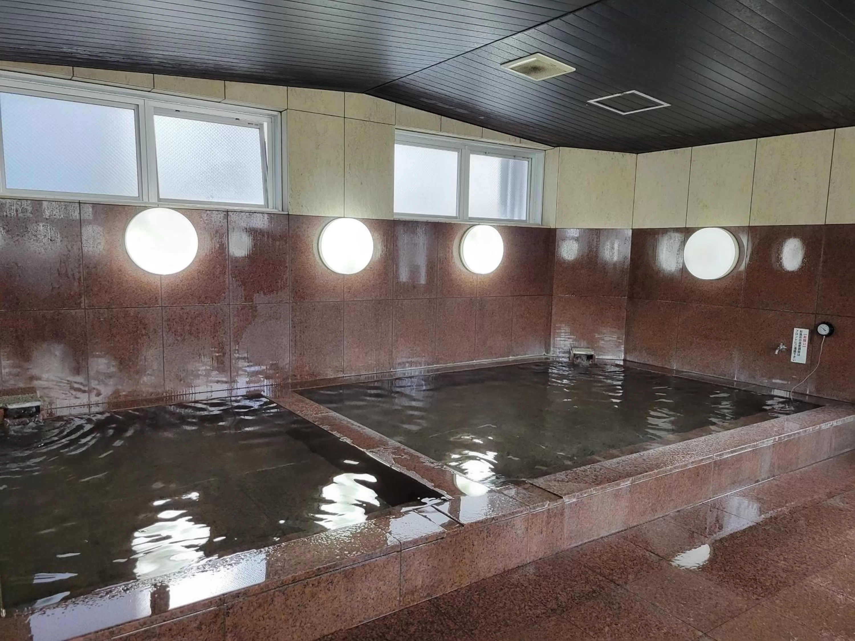 Public Bath in Saga City Hotel