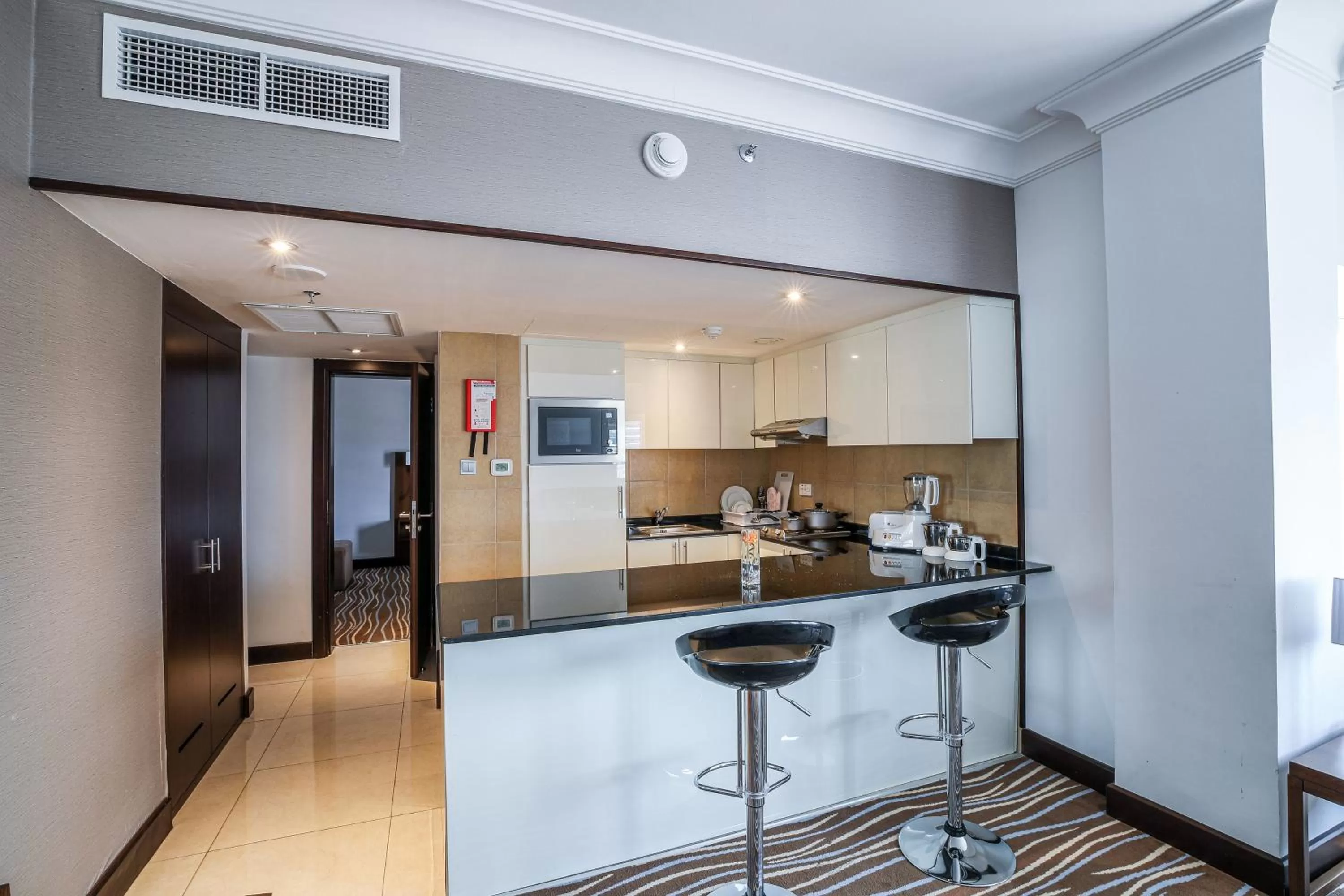 Kitchen or kitchenette in Copthorne Downtown by Millennium