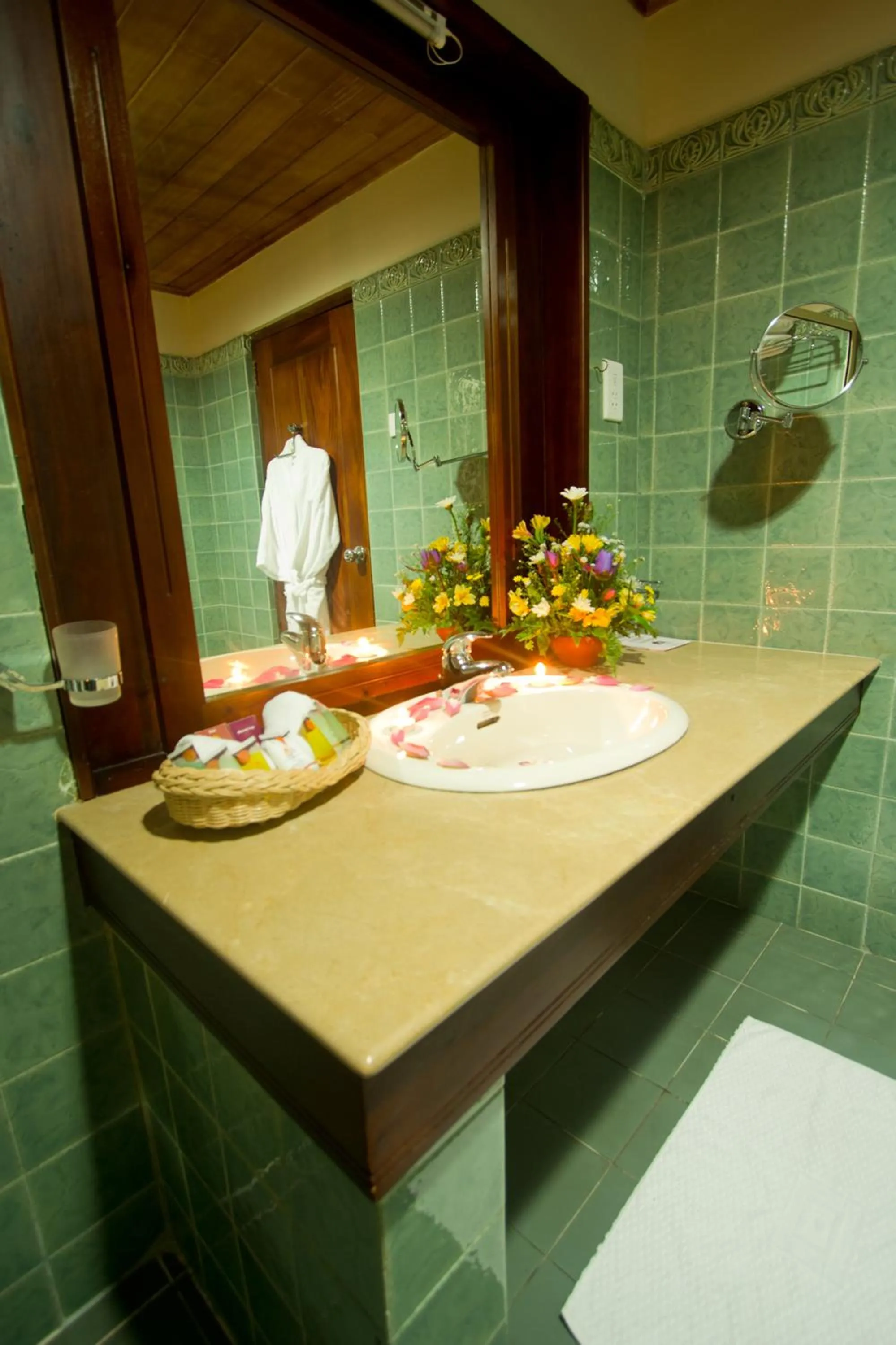 Bathroom in Randholee Resort & Spa