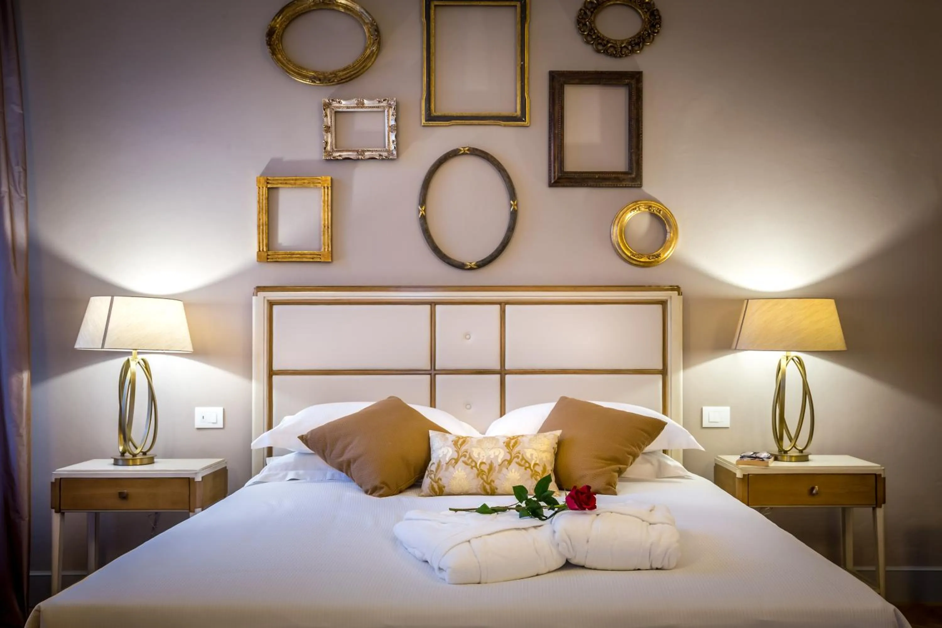 Bedroom, Bed in Palazzo Ridolfi - Residenza d'Epoca