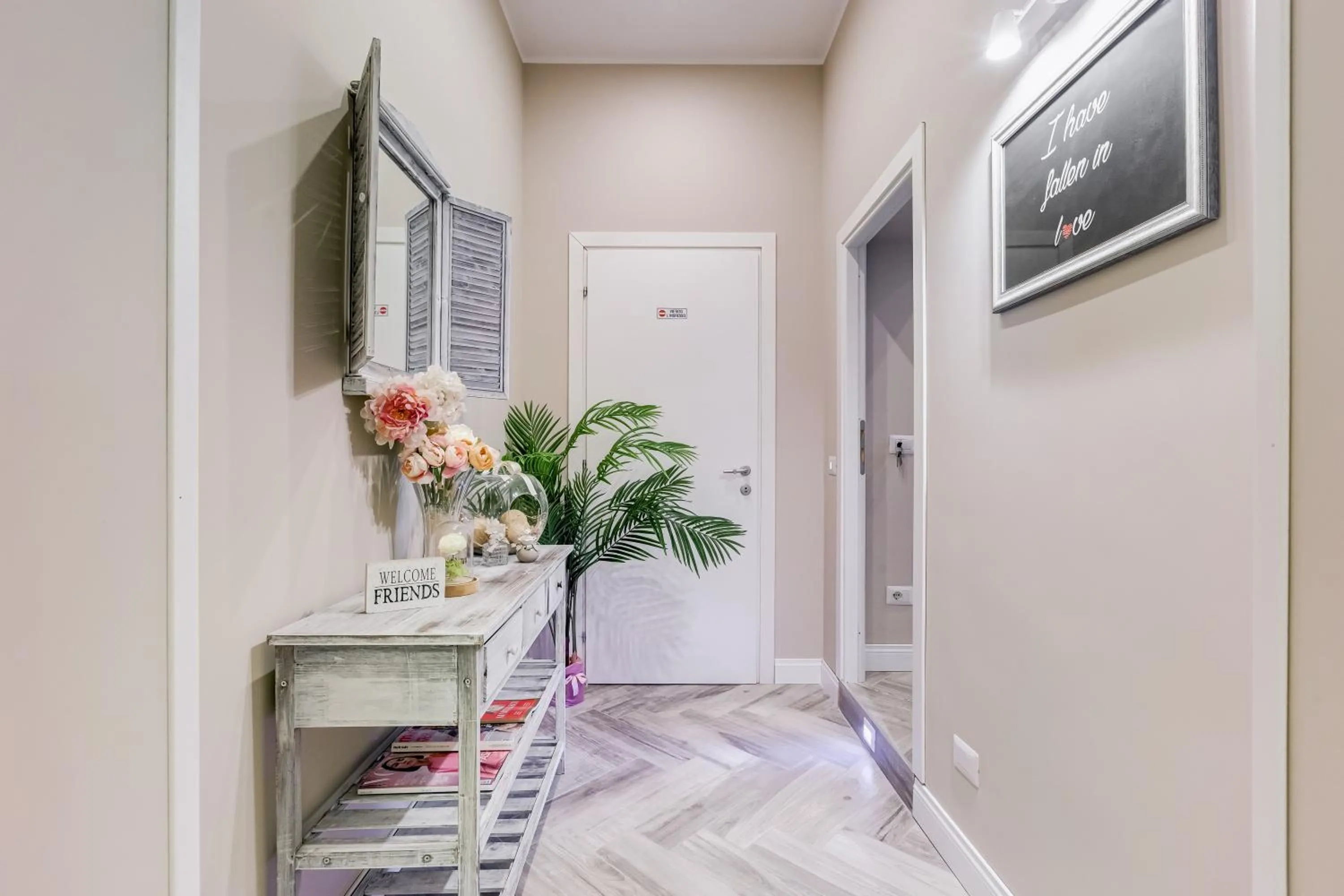 Lobby or reception in Hanky Suite