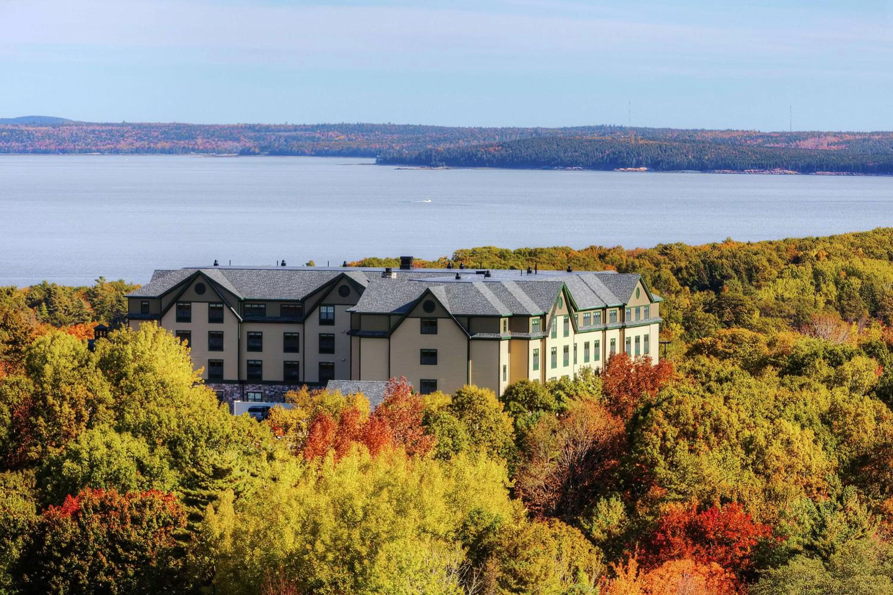 Property building in Hampton Inn Bar Harbor