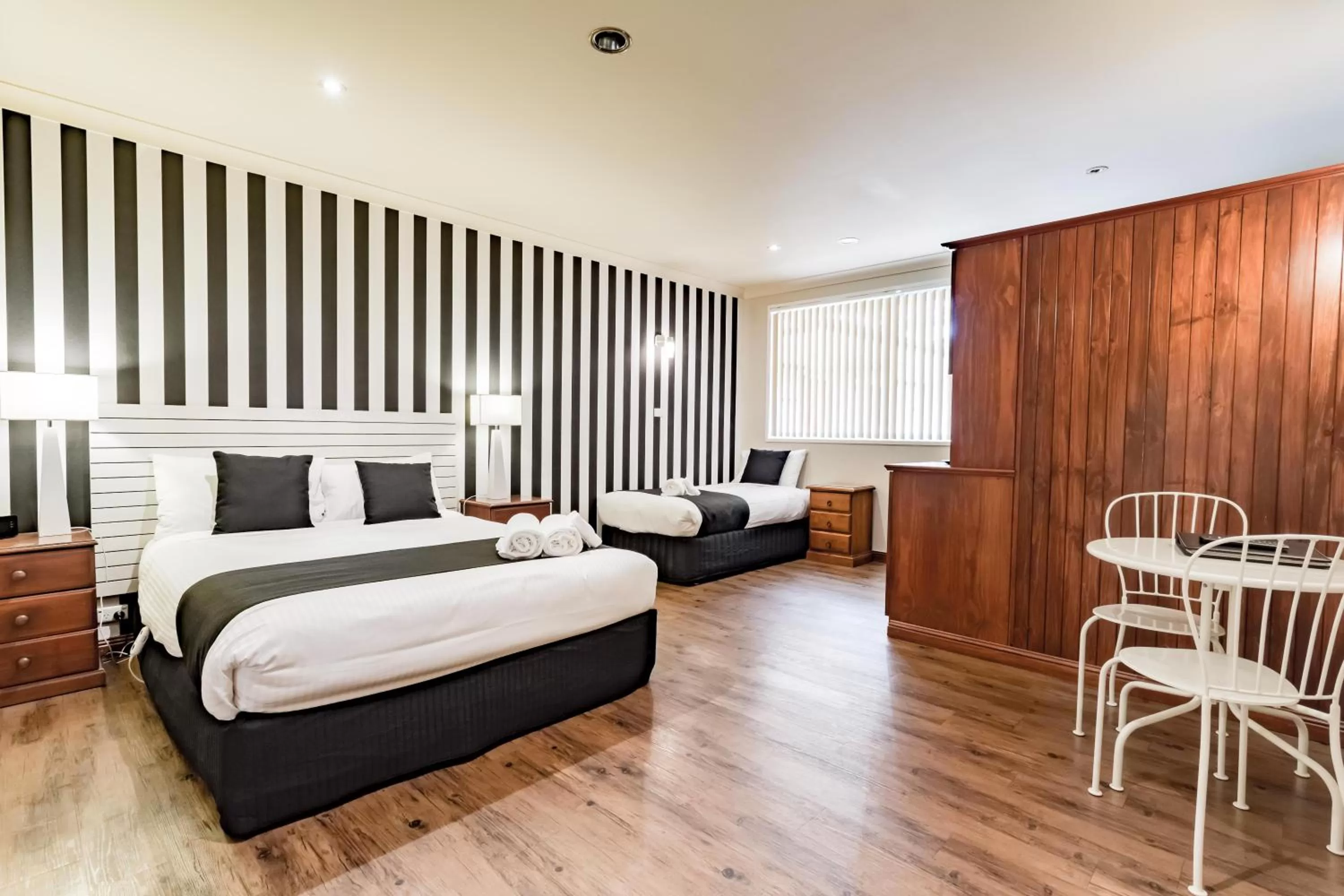 Bed in Bundanoon Country Inn Motel