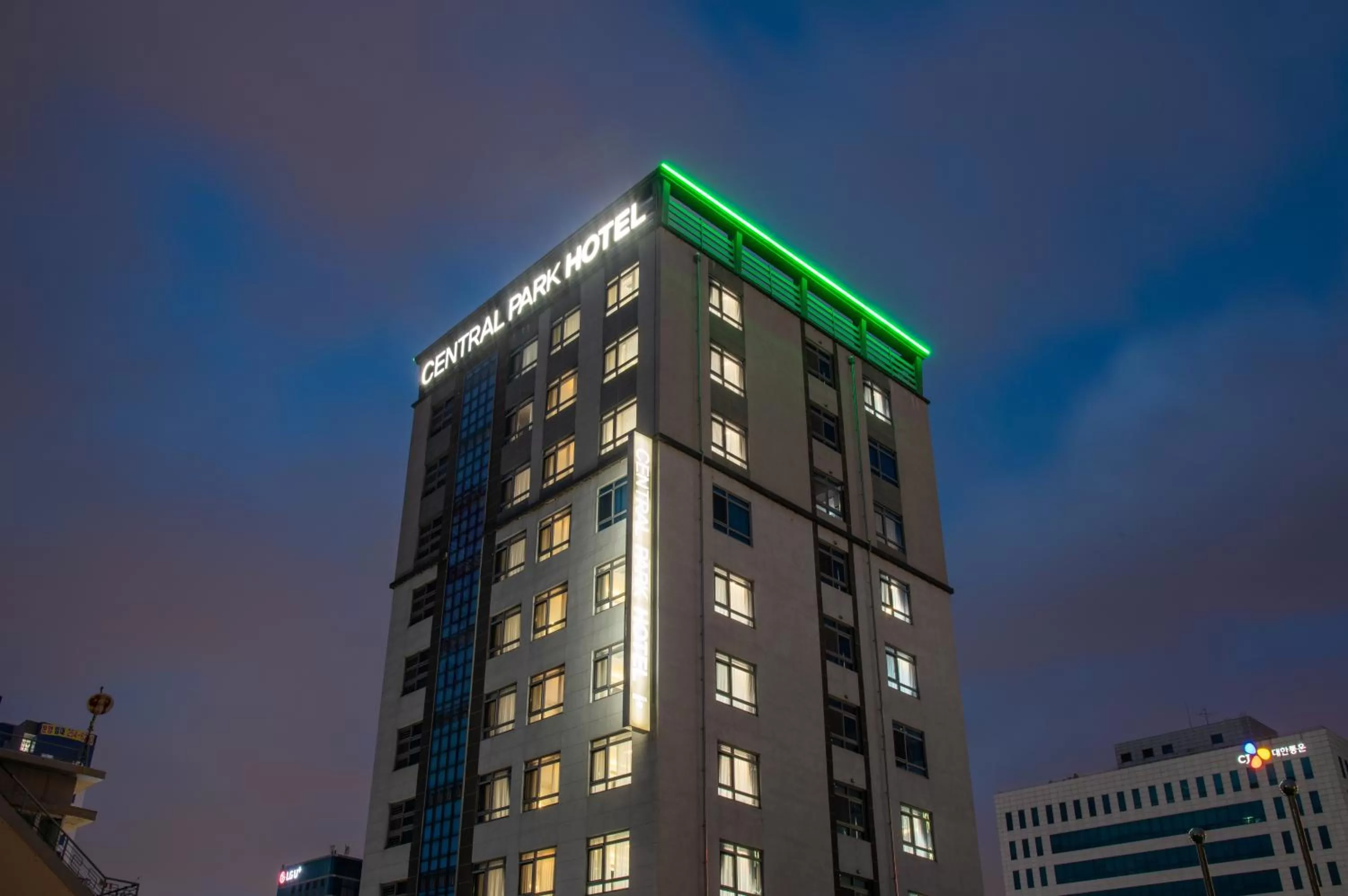 Property building in Central Park Hotel Busan