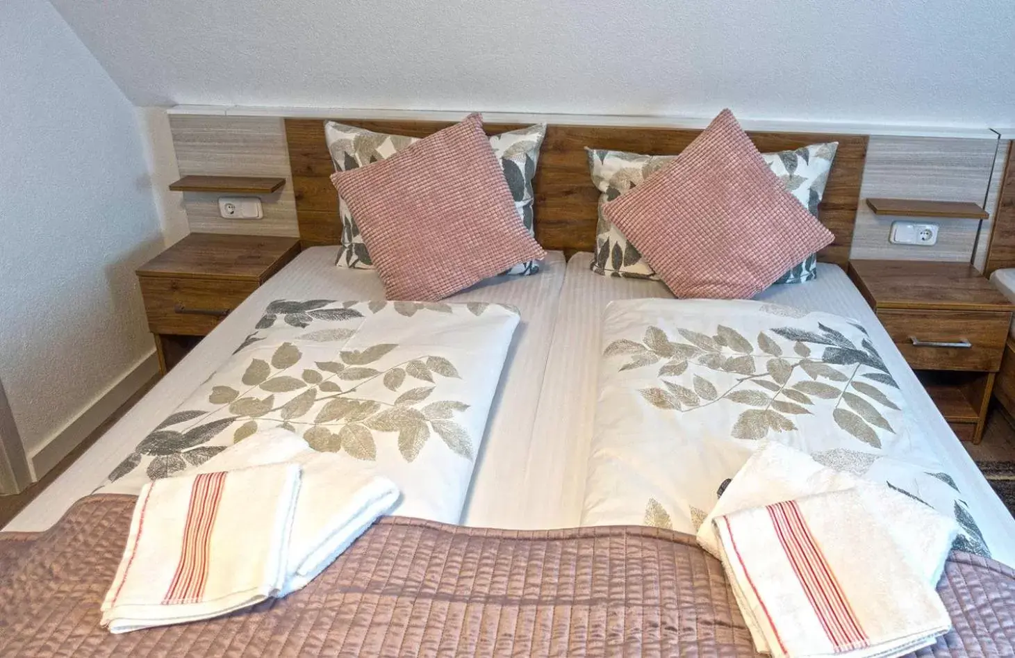 Family Room with Bathroom - single occupancy in Hotel Zum Böhmegrund Family Room with Bathroom - single occupancy in Hotel Zum Böhmegrund